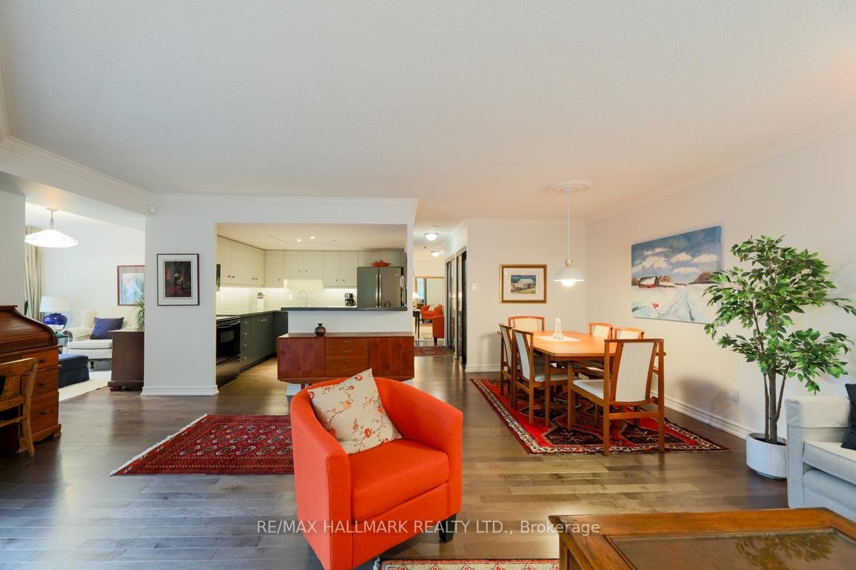 1093 Kingston Road Unit 310 photo 13