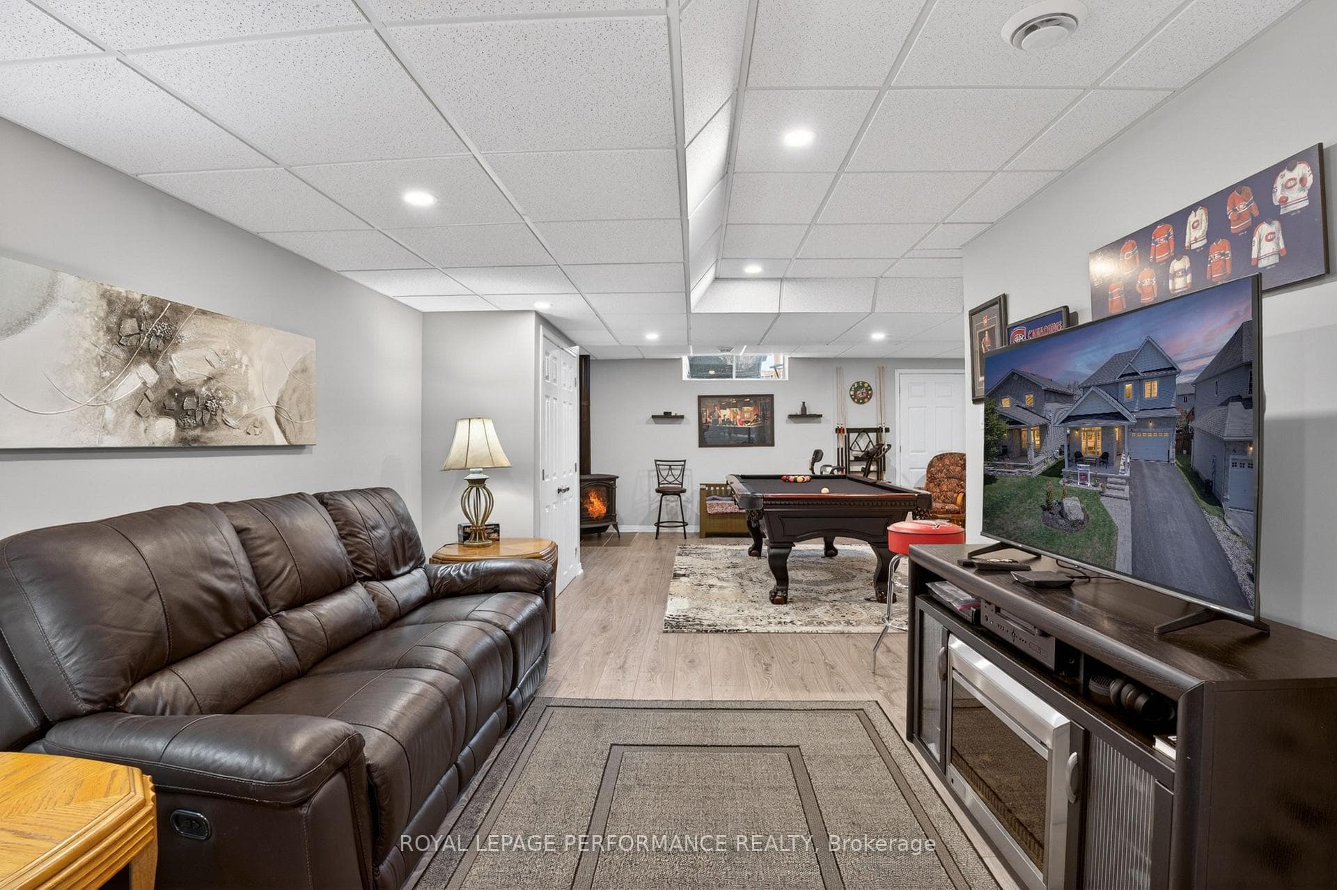 112 Jade Street photo 32