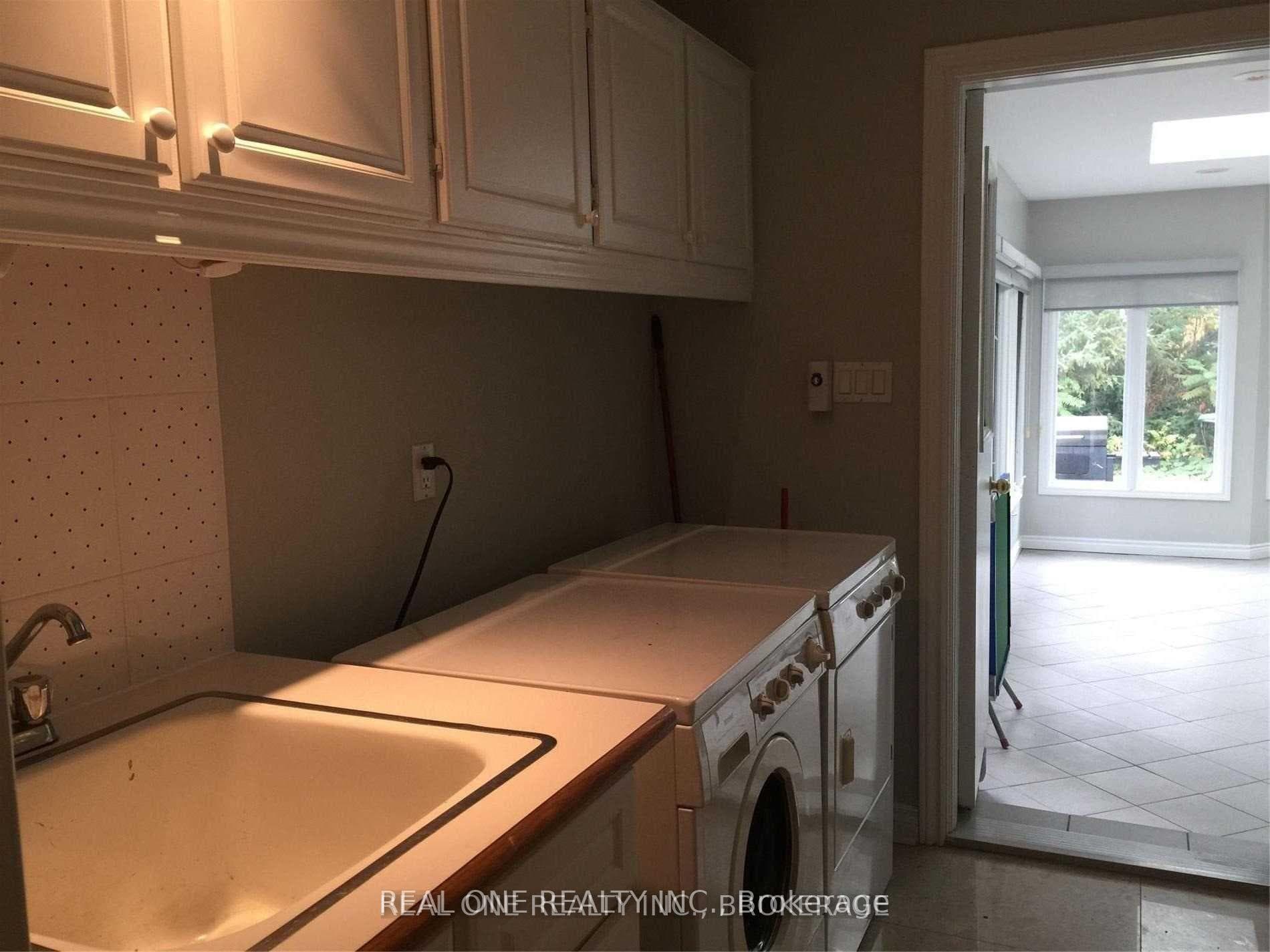 3501 Kingbird Court photo 9