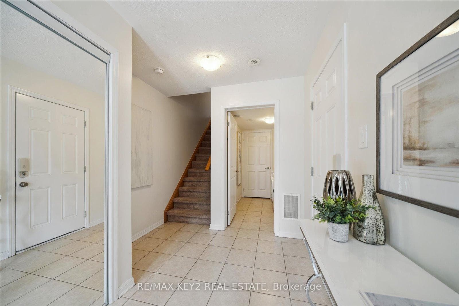 1752 Byford Street photo 3