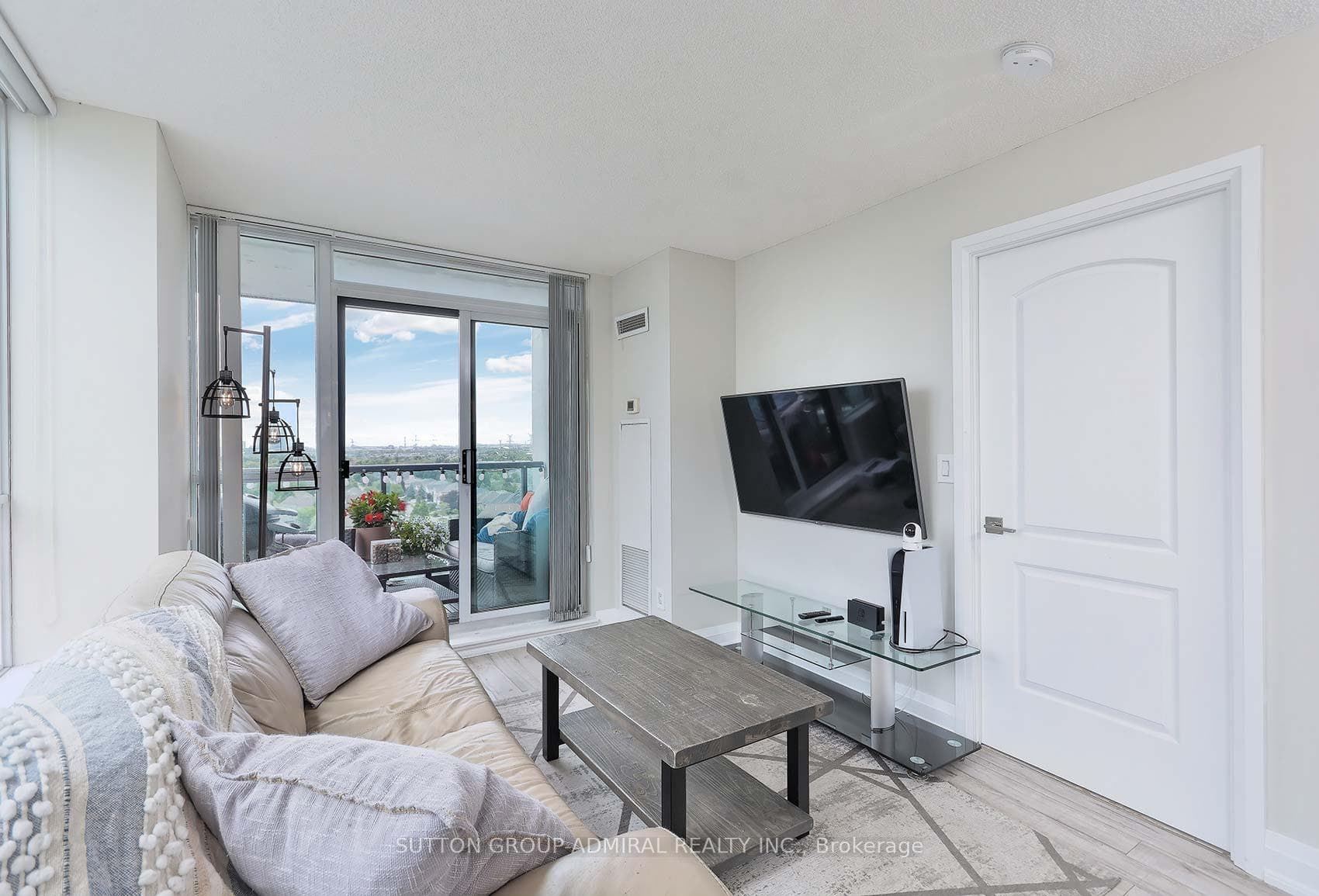 30 North Park Road Unit 1008 photo 8