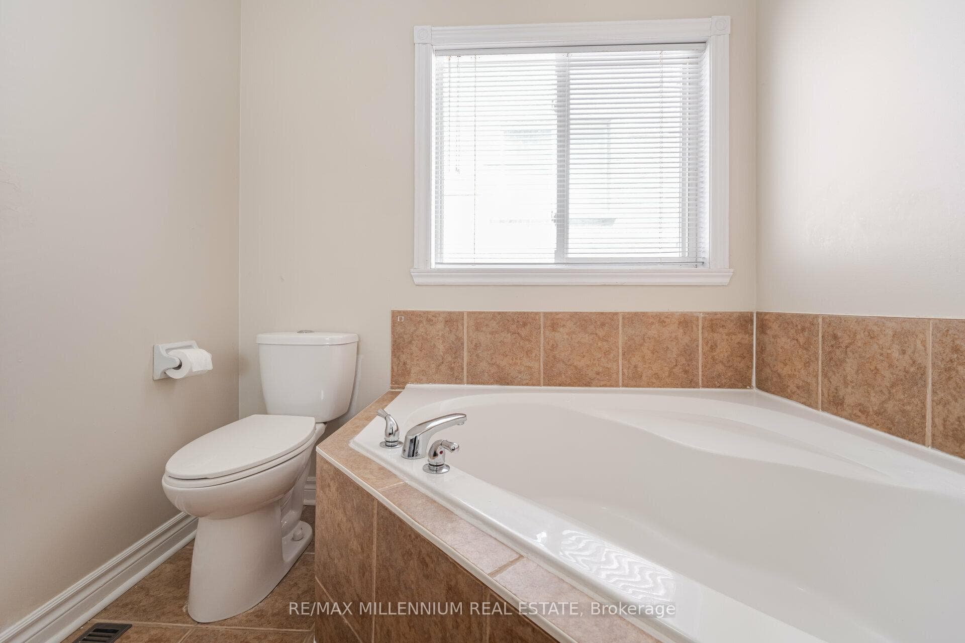 26 Gina Drive photo 20