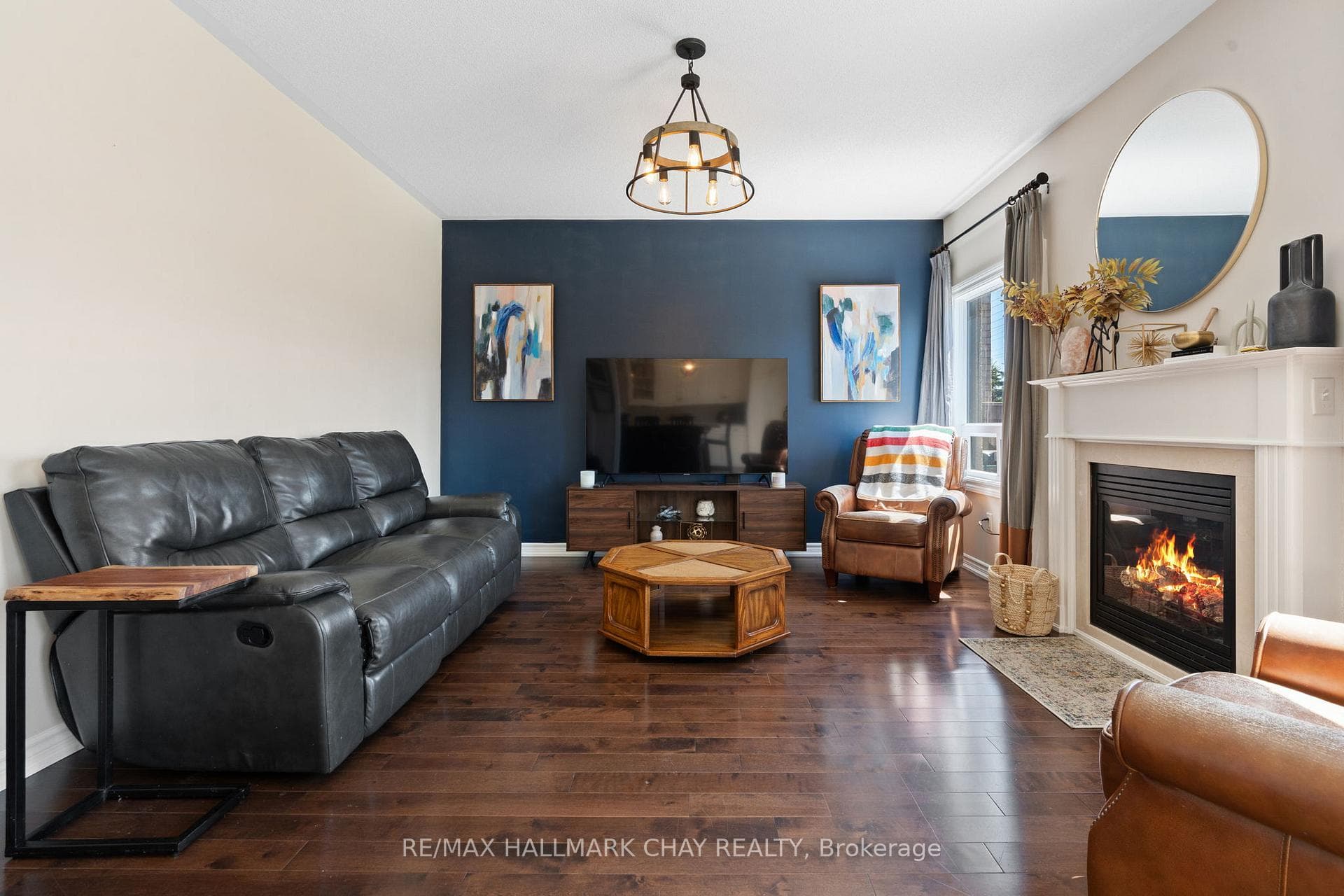 120 Sun King Crescent photo 36
