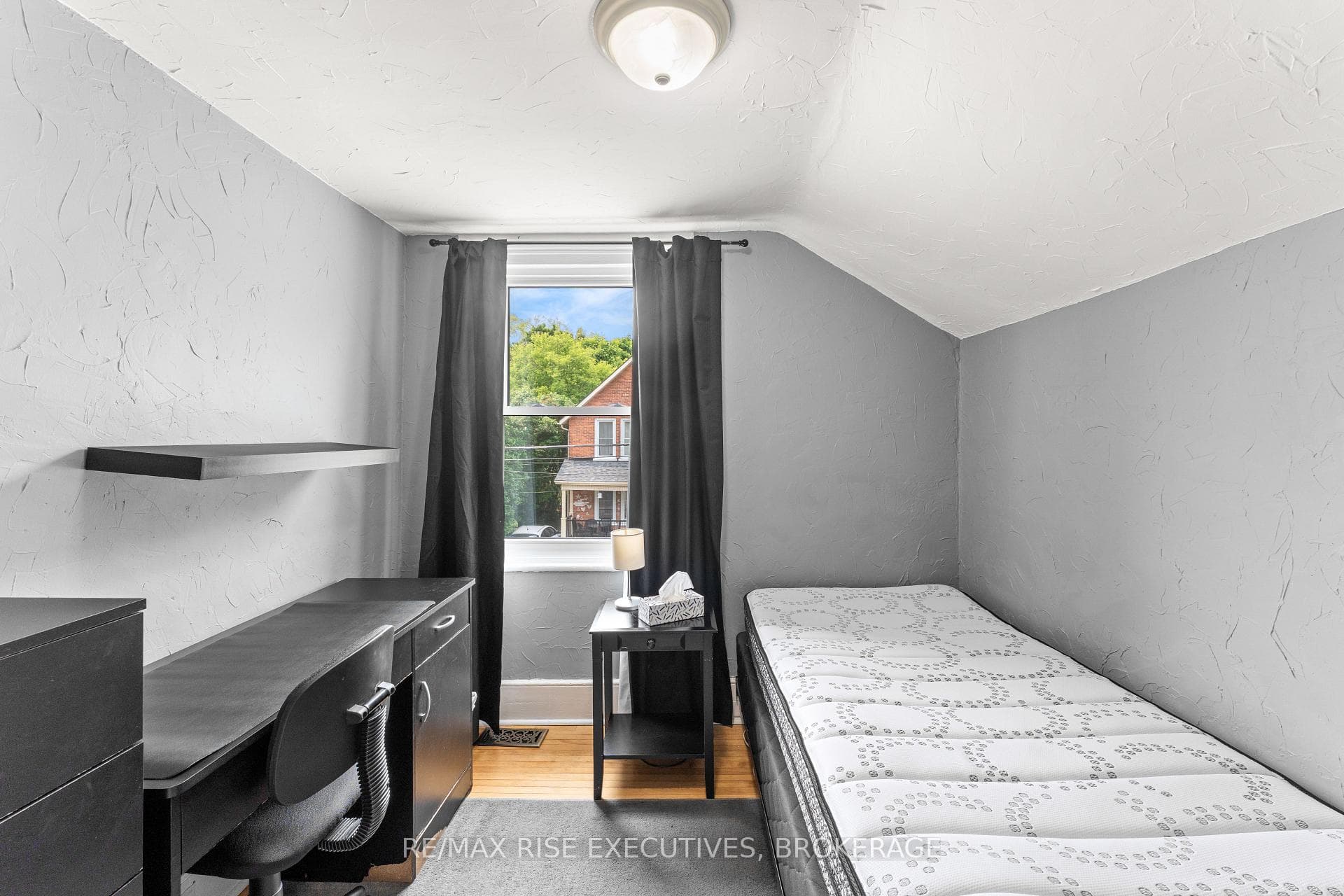 135 Nelson Street photo 18