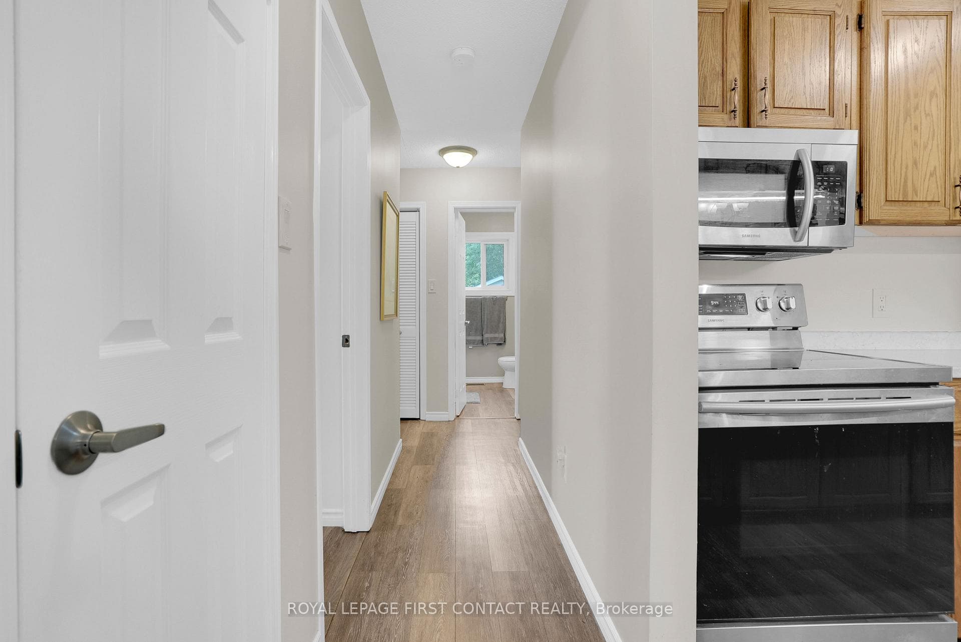 214 Point Street photo 25