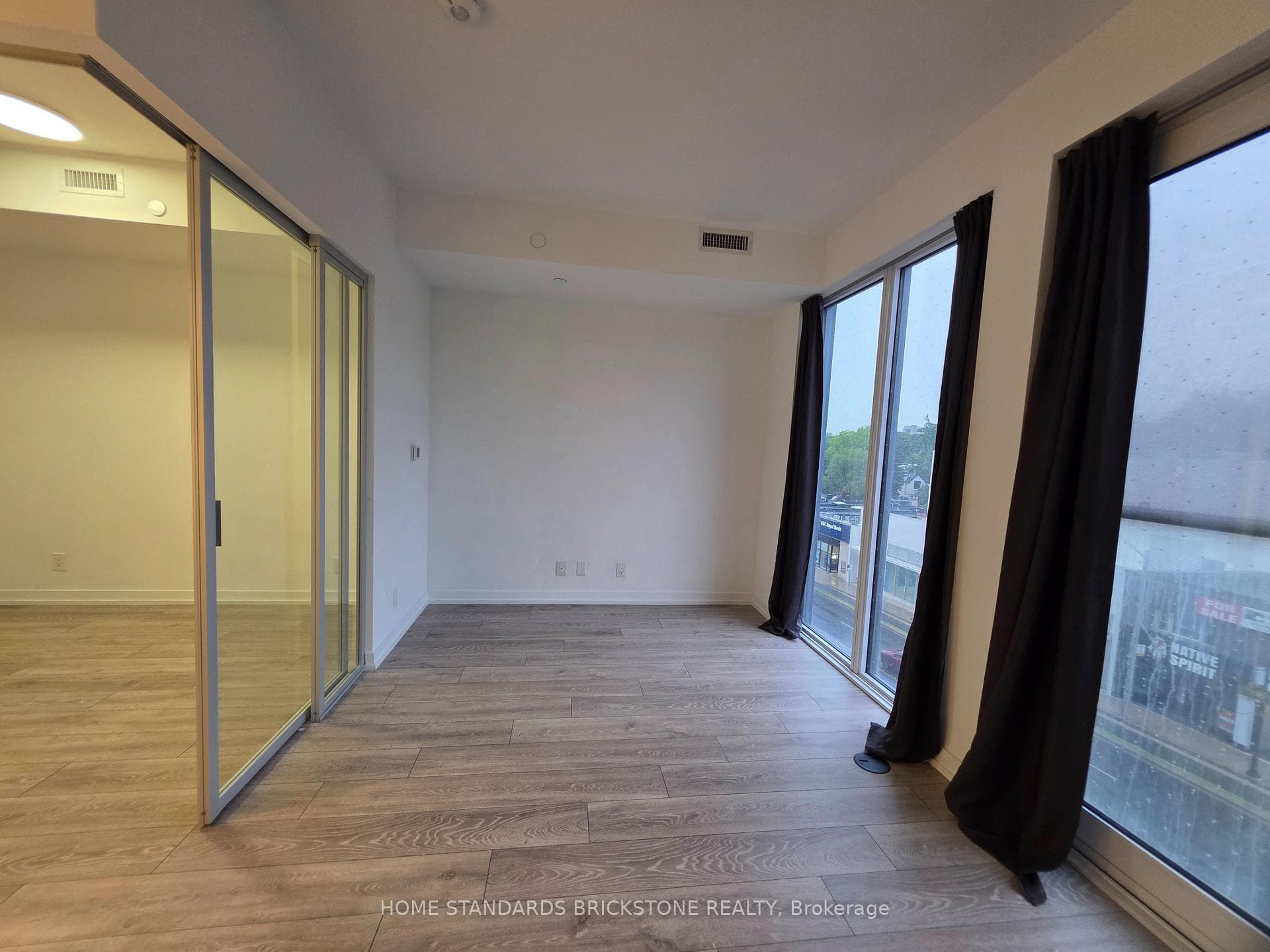 2020 Bathurst Street Unit 528 photo 19