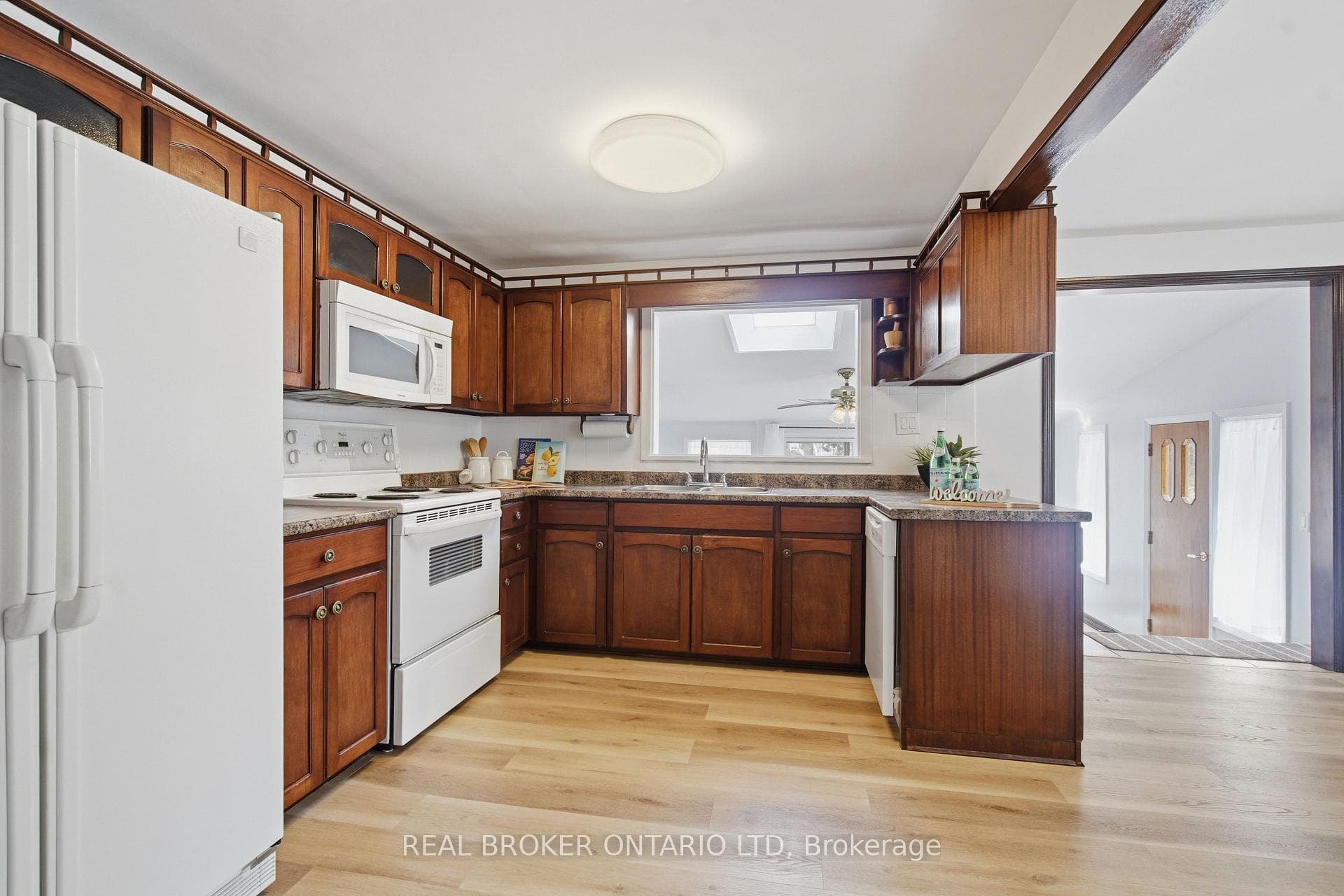 908 William Street photo 9
