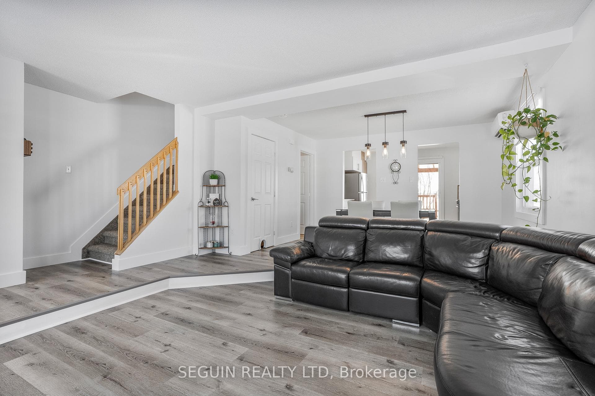 922 Roch Street photo 10
