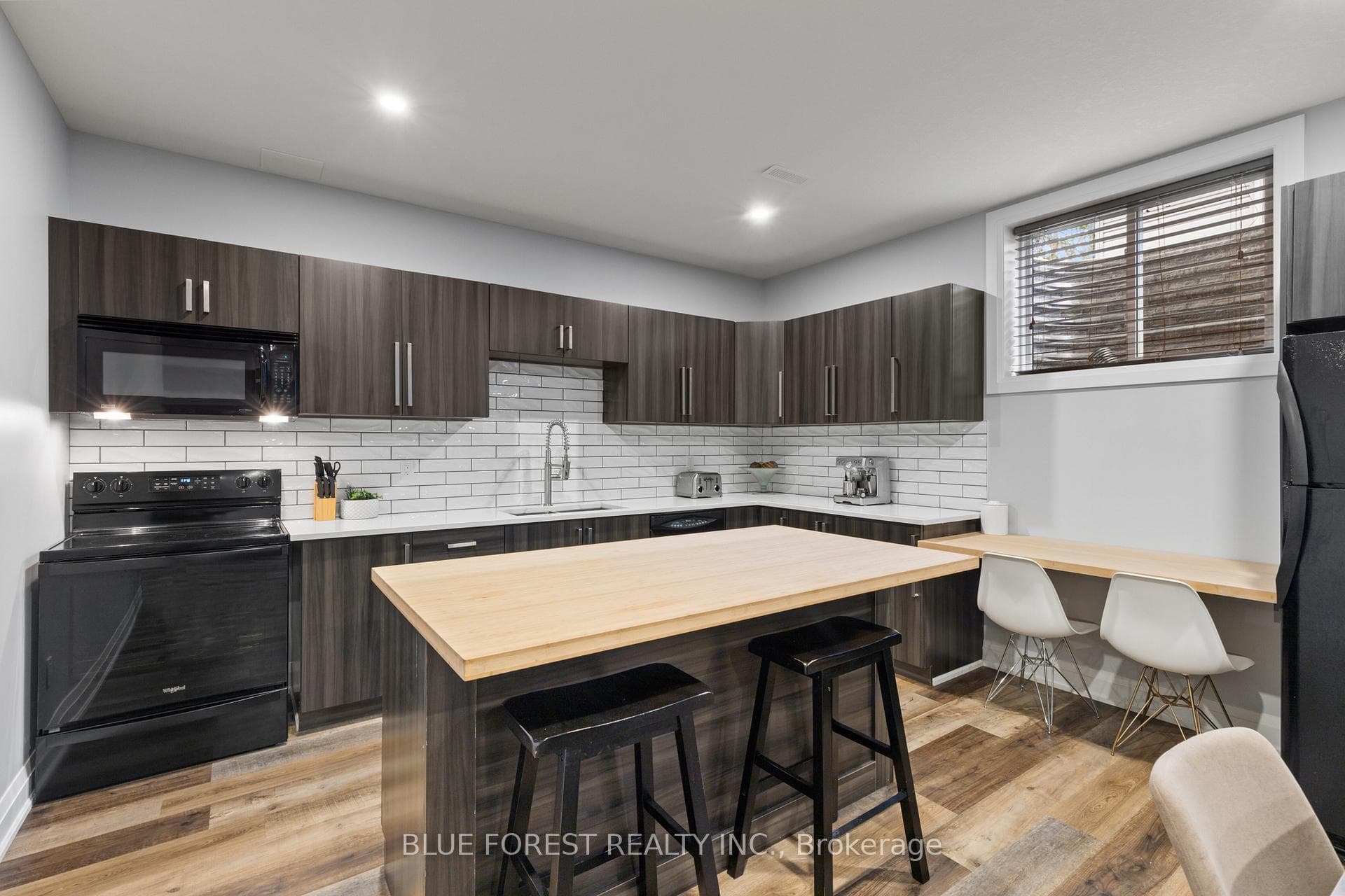 94 Harris Road photo 27