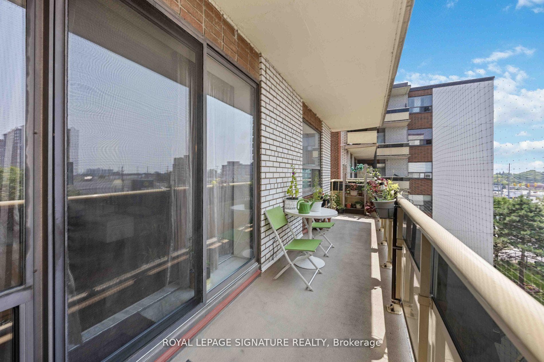 921 Midland Avenue Unit 502 photo 23