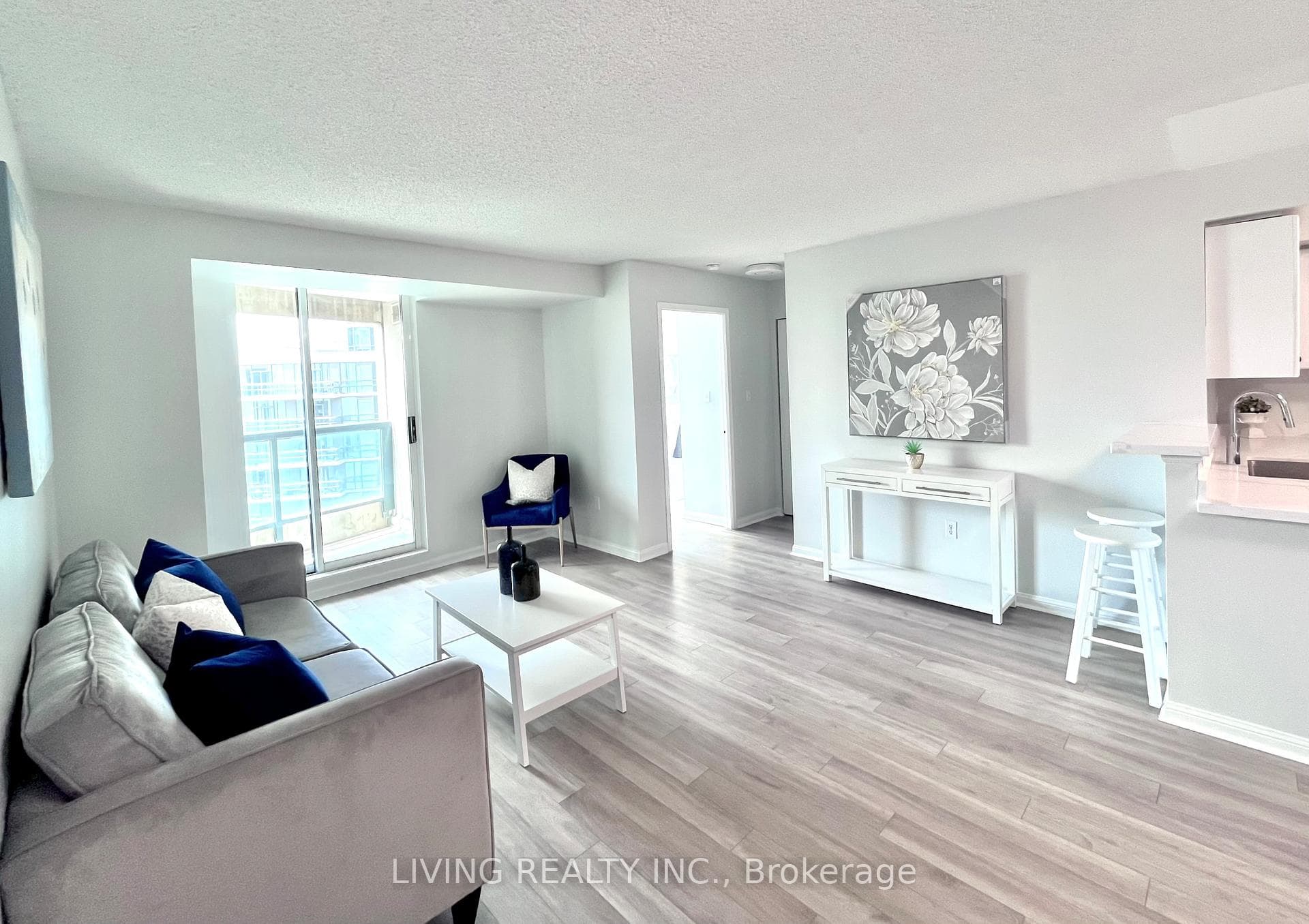 23 Lorraine Drive Unit 2109 photo 4