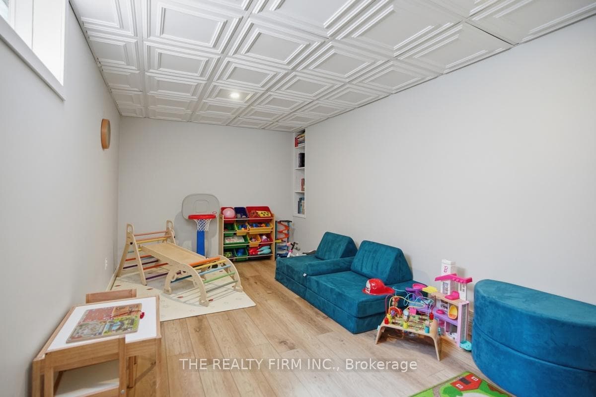 26 Rossiter Road photo 33
