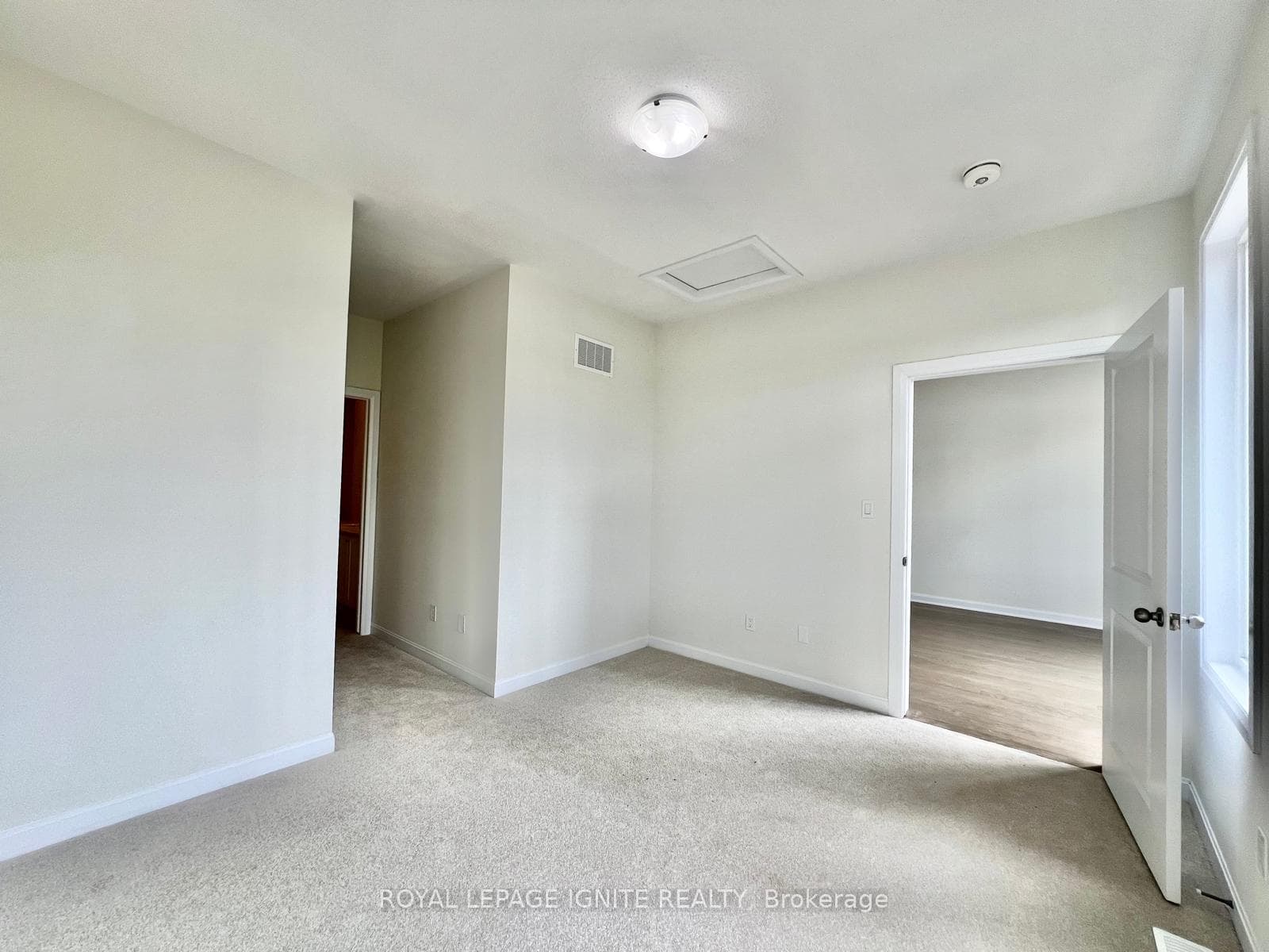 44 Golf Links Drive photo 12