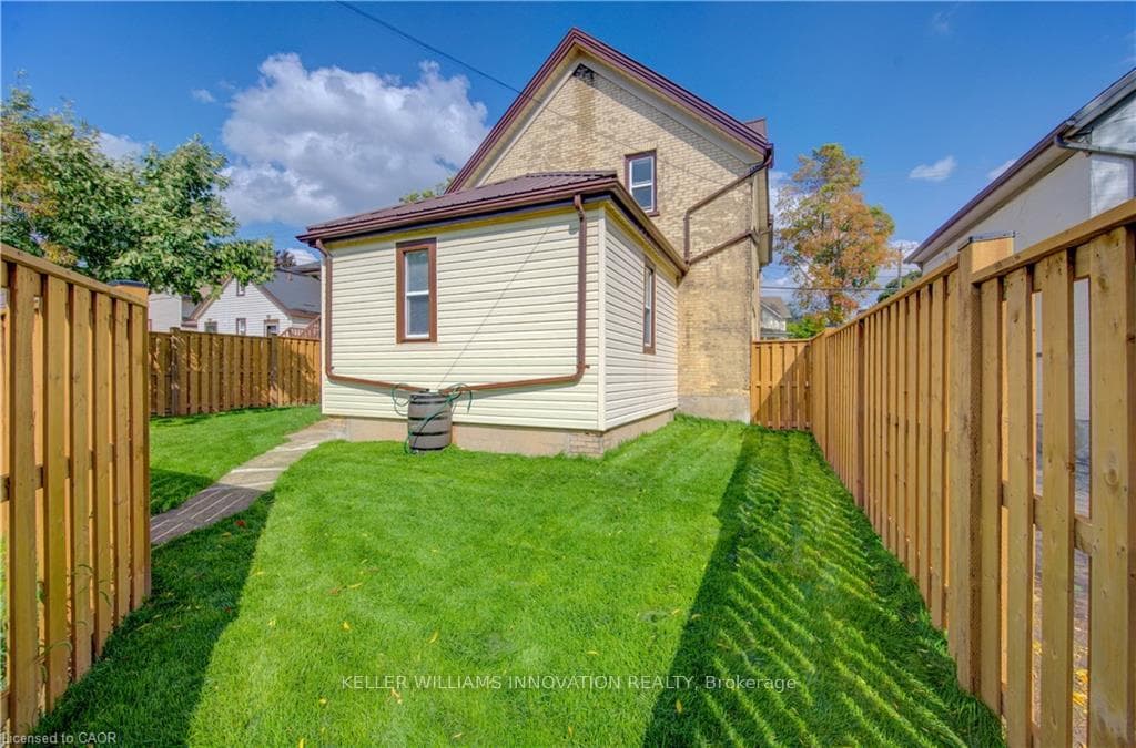 229 Lancaster Street photo 24