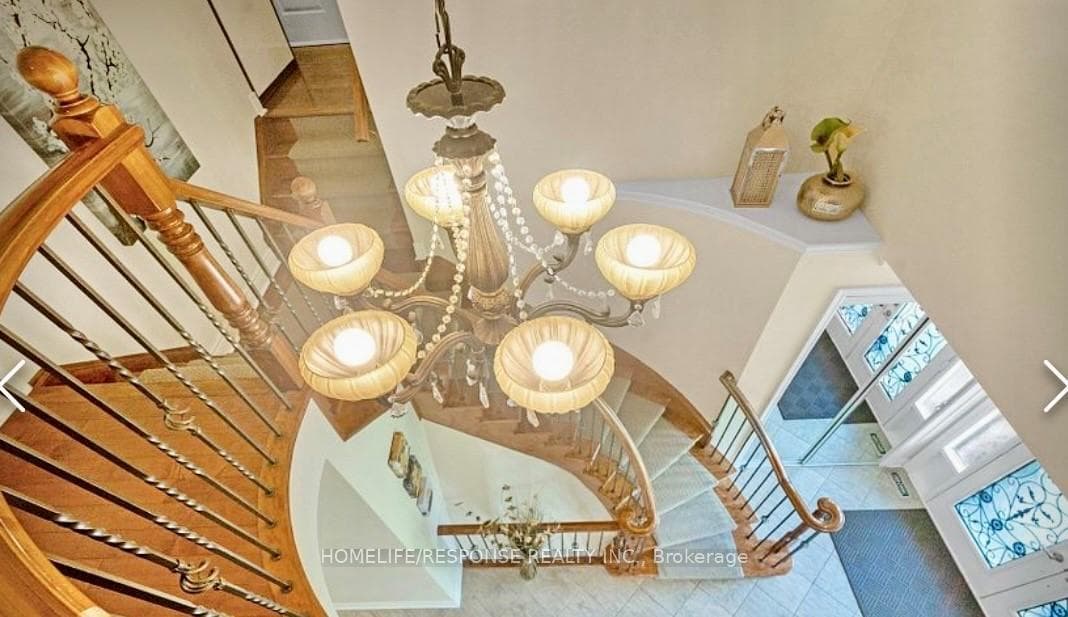 1382 STOREY Drive photo 13