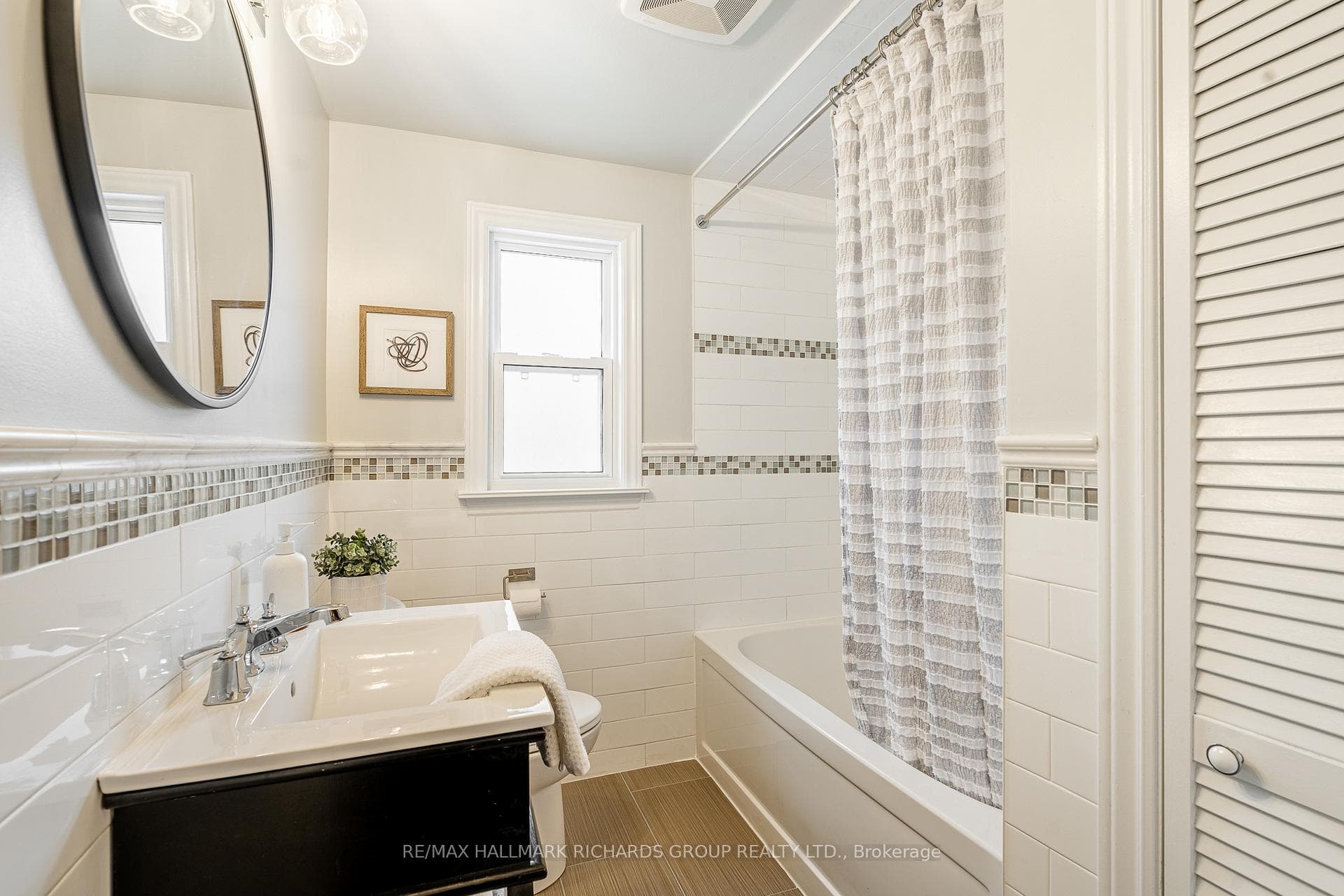 288 Swanwick Avenue photo 10