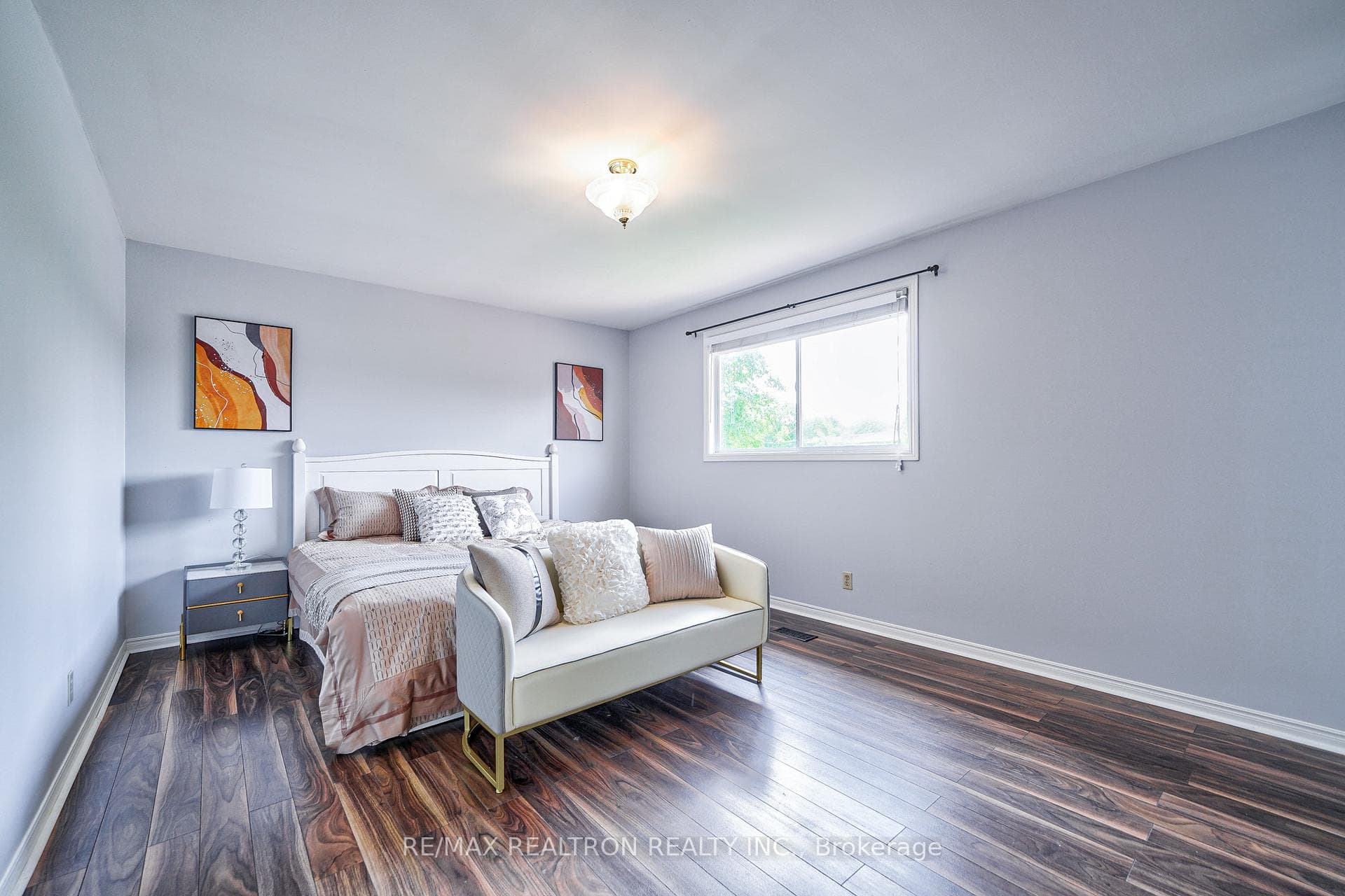 87 Riverglen Drive photo 17