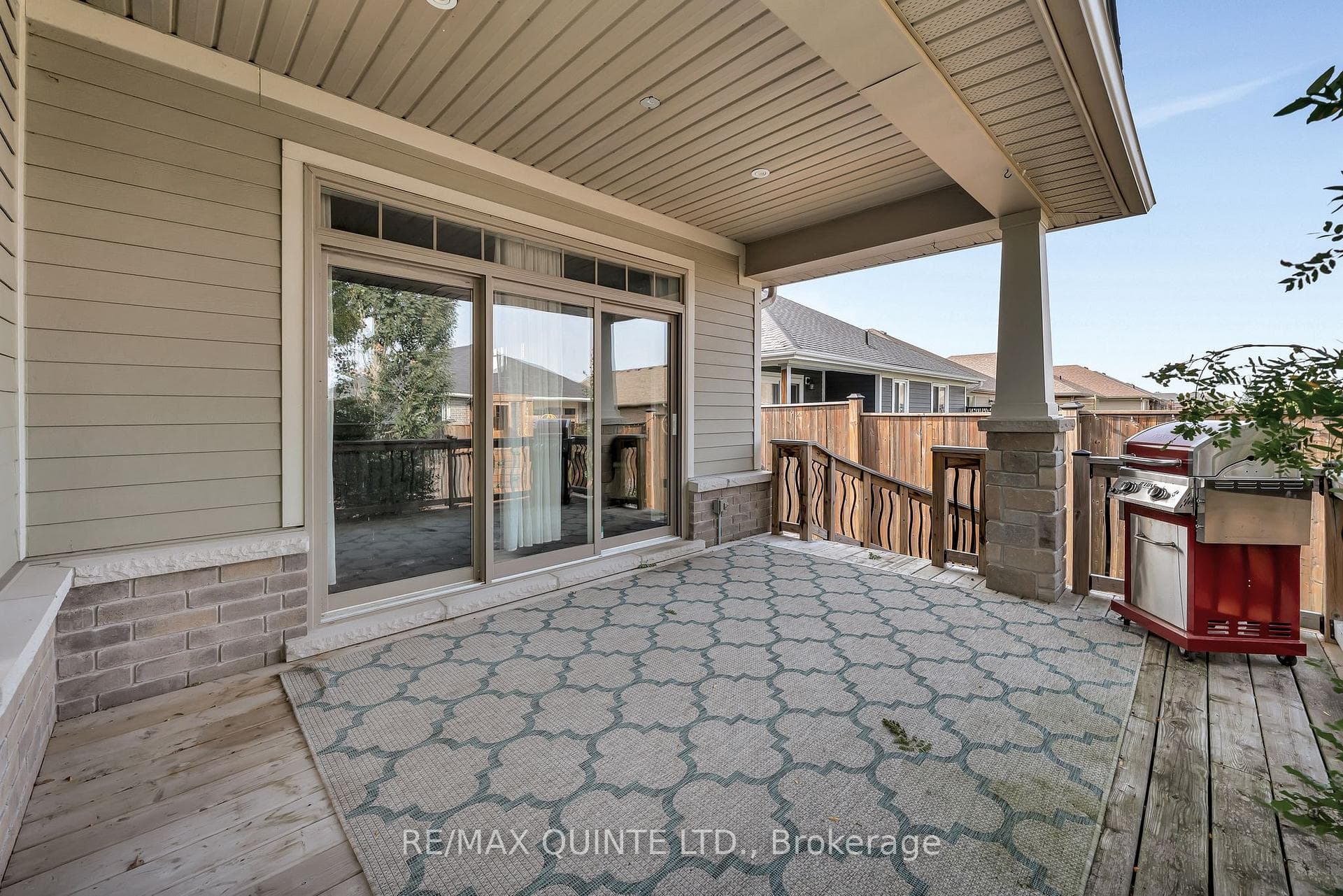 53 Tessa Boulevard photo 39