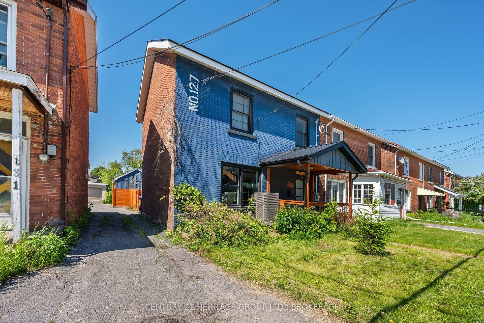 127 Stephen Street photo 2