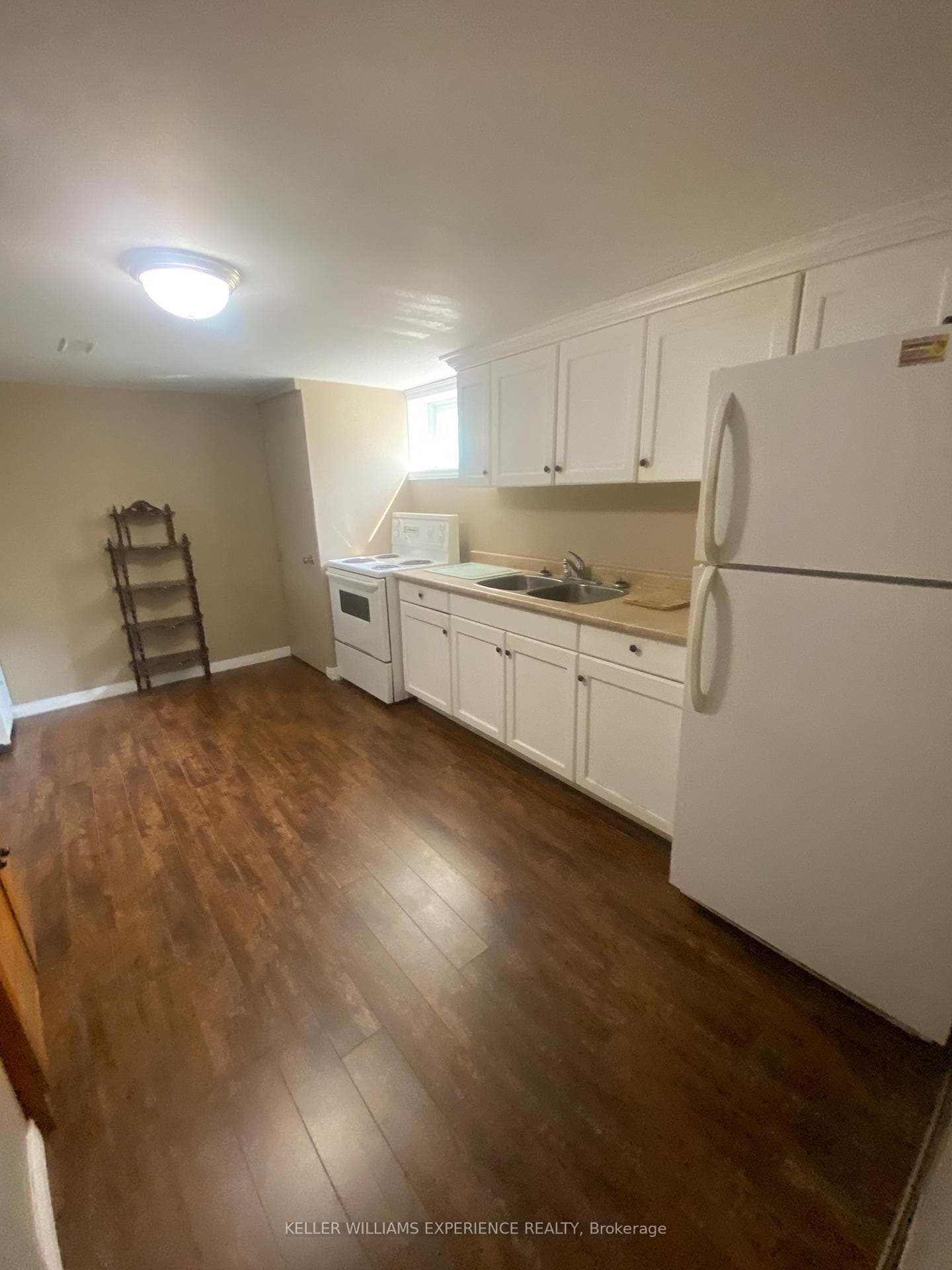 116 Huronia Road photo 21