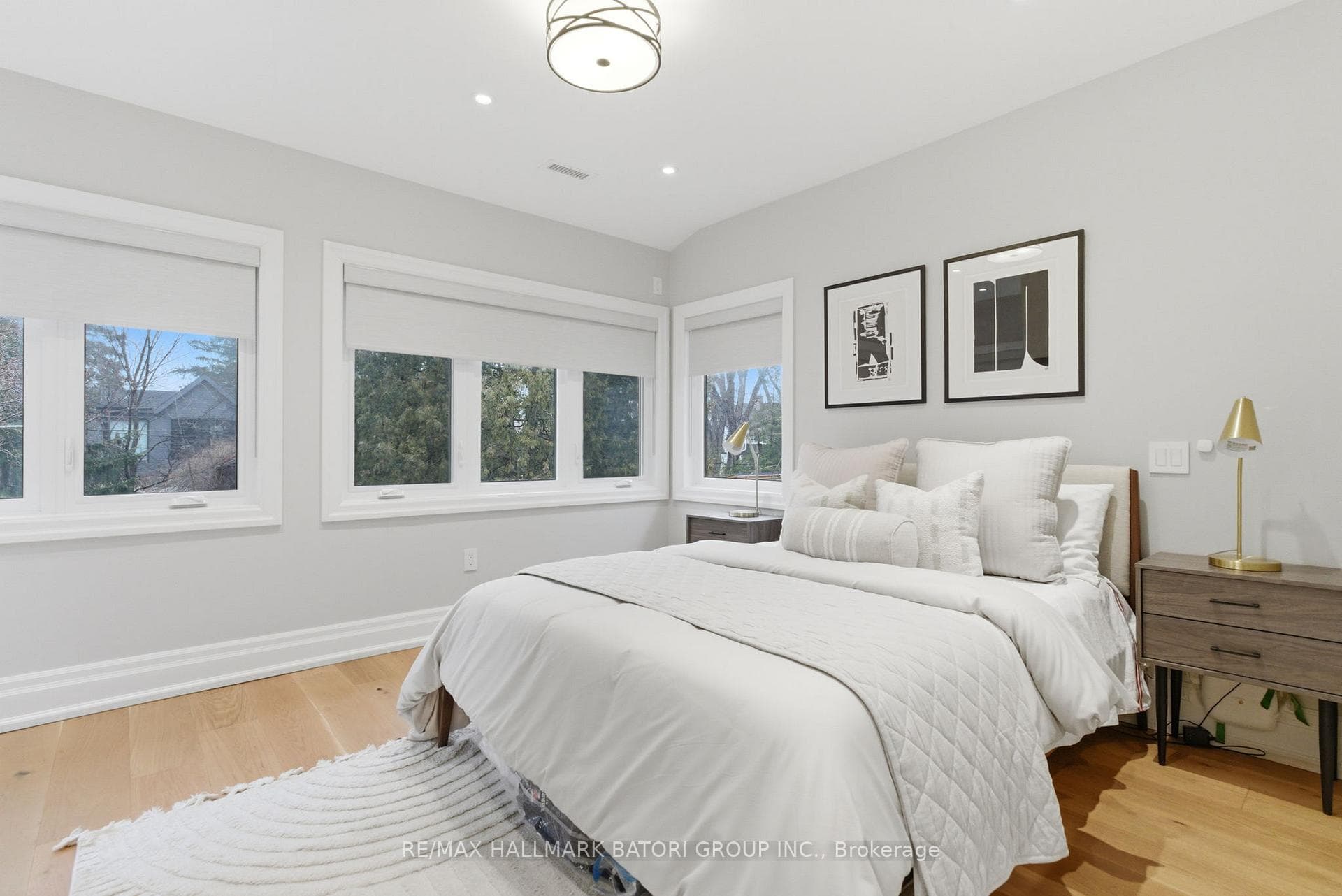 52 Stibbard Avenue photo 20