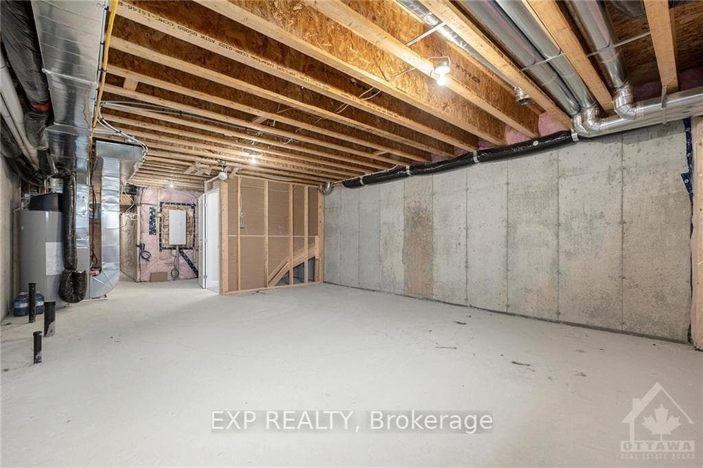 72 EASTWOOD Drive photo 22