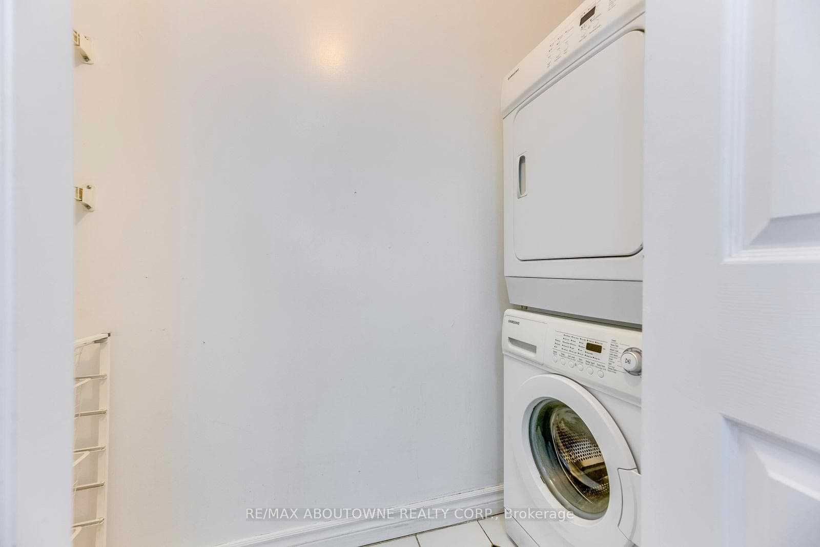 71 Simcoe Street Unit 701 photo 25
