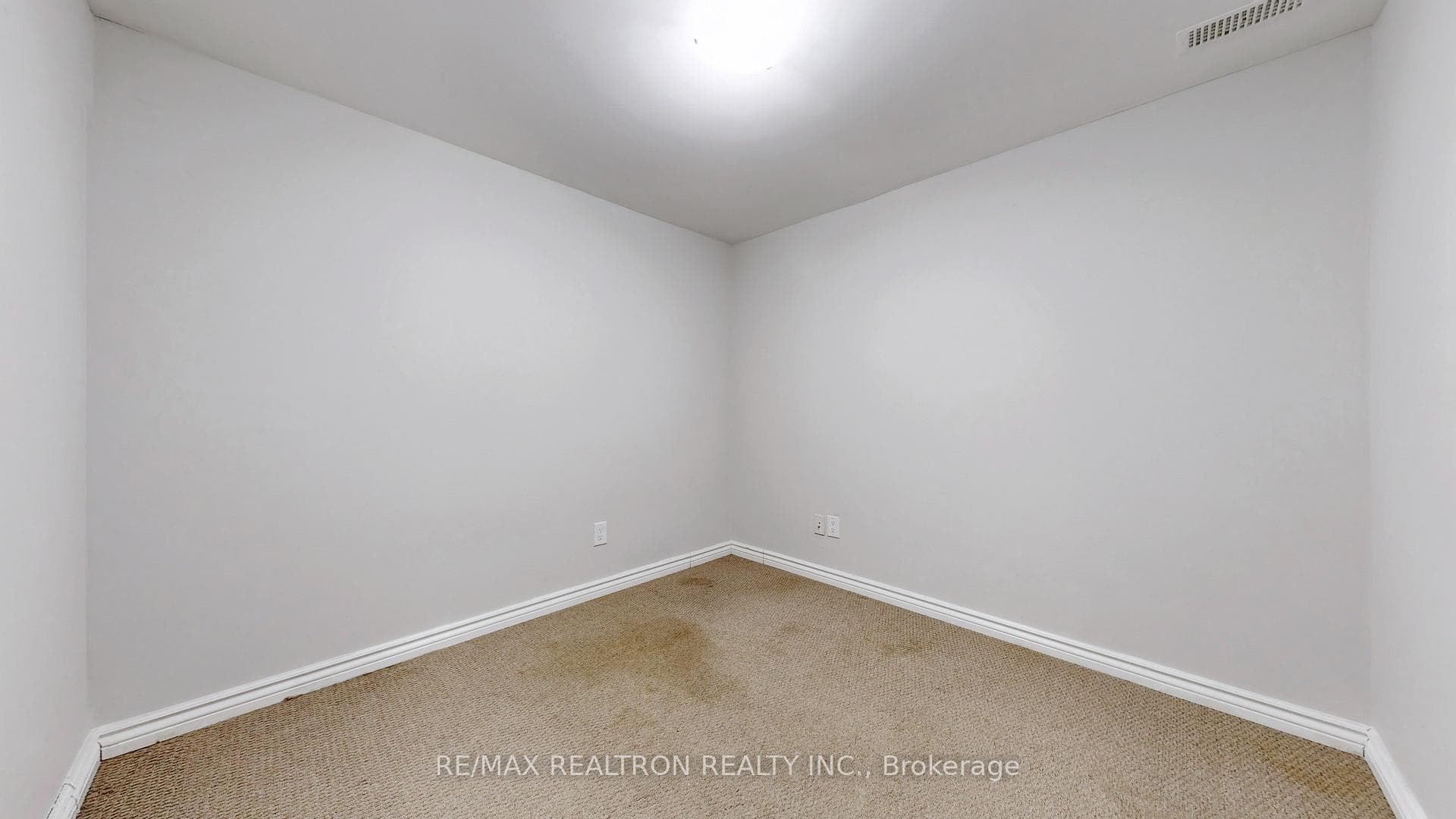 2079 The Collegeway Way Unit 60 photo 28