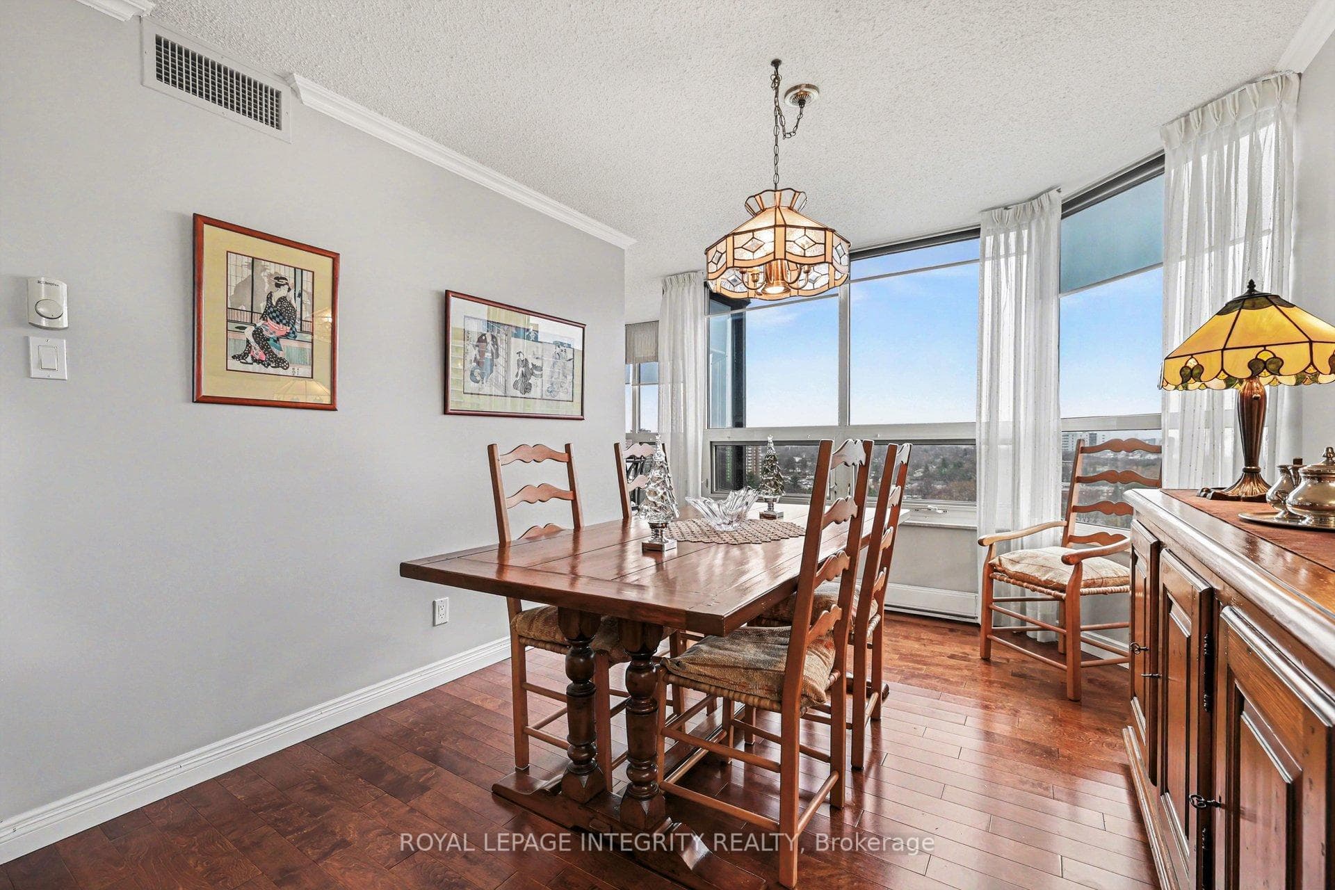 1510 Riverside Drive Unit 1905 photo 5