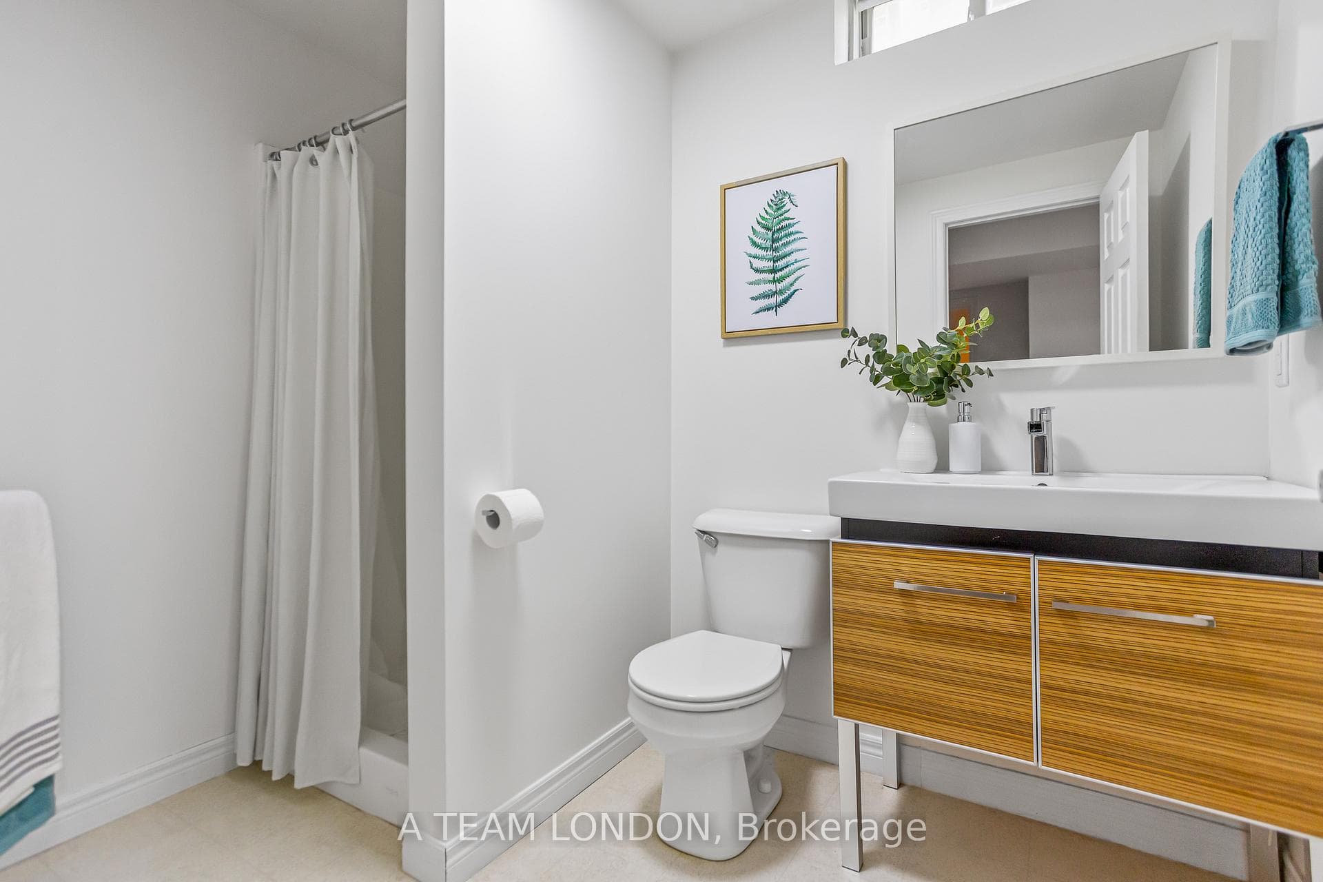 16 Cedarwood Crescent photo 35