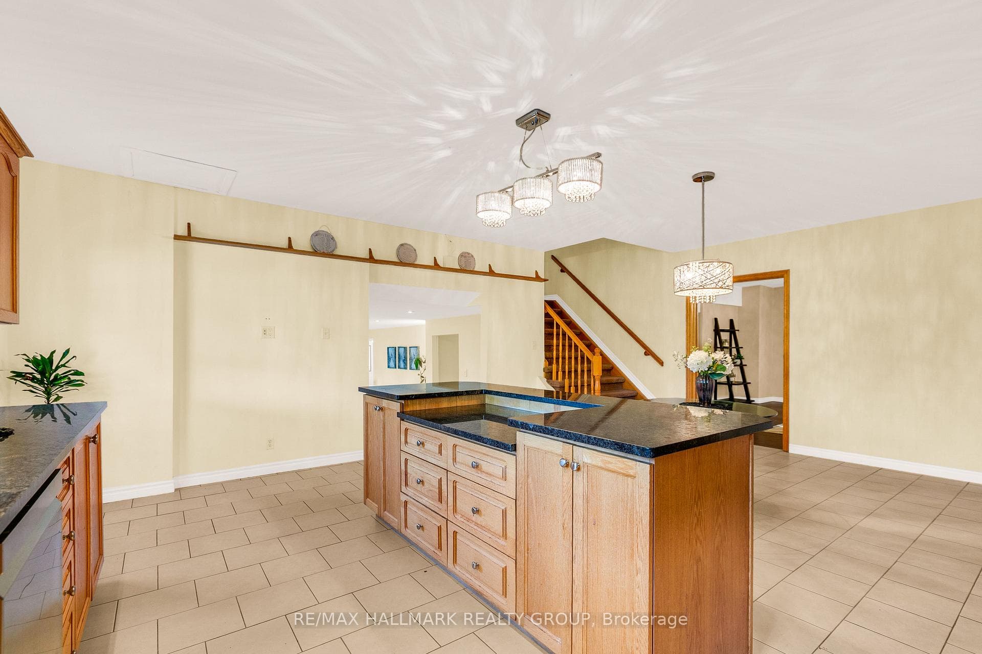 7316 Flewellyn Road photo 18