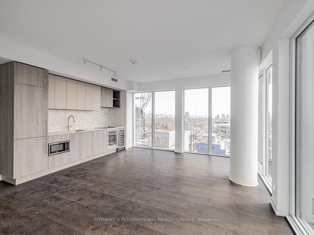 2020 Bathurst Street Unit 1221 photo 23