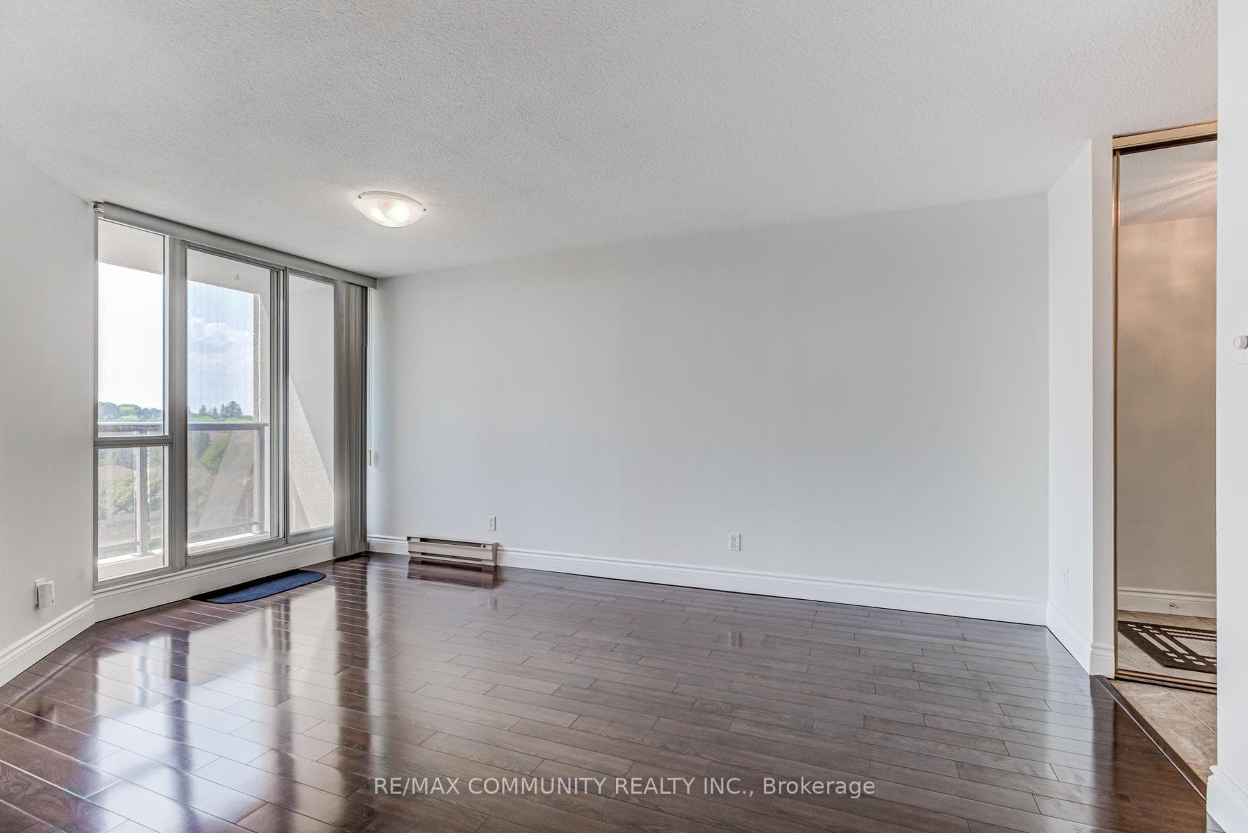 2 Westney Road Unit 705 photo 9