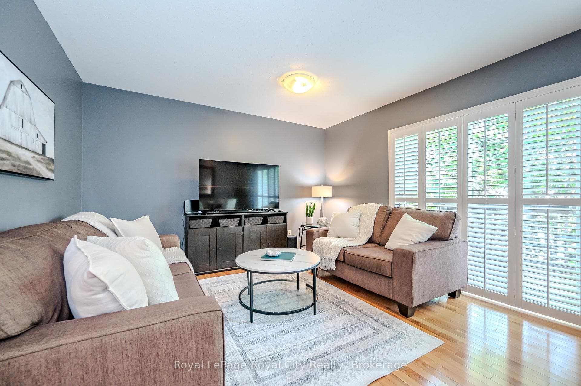 31 Schroder Crescent Unit 31 photo 16
