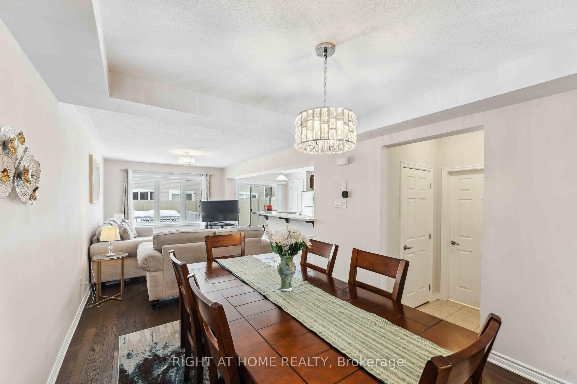123 LANCELEAF Way photo 6