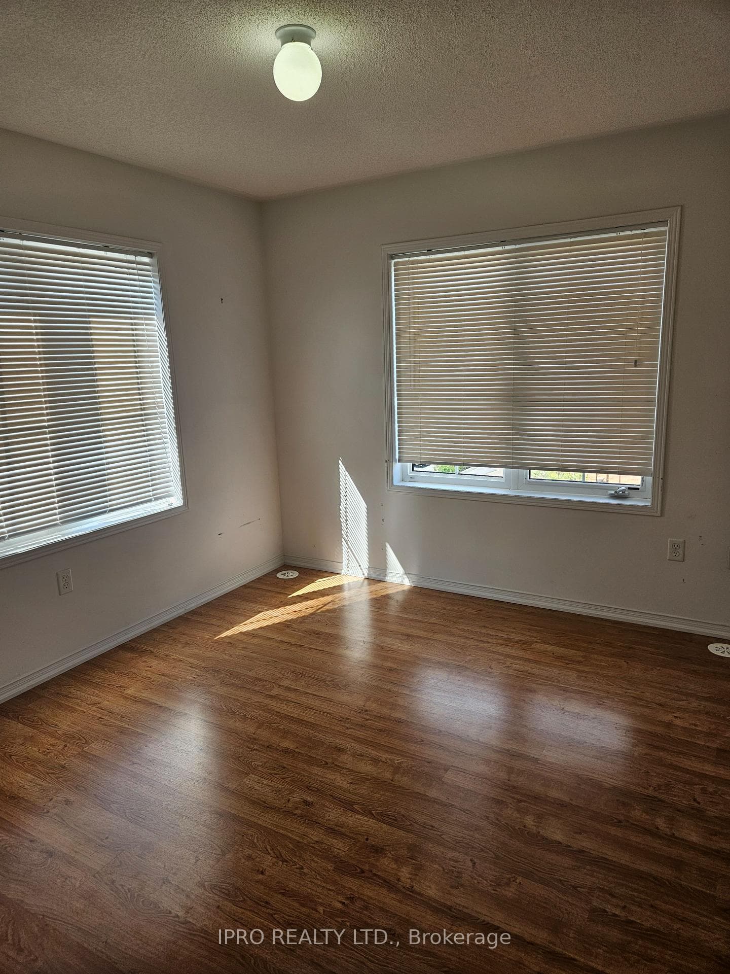 2480 Post Road Unit 28 photo 5