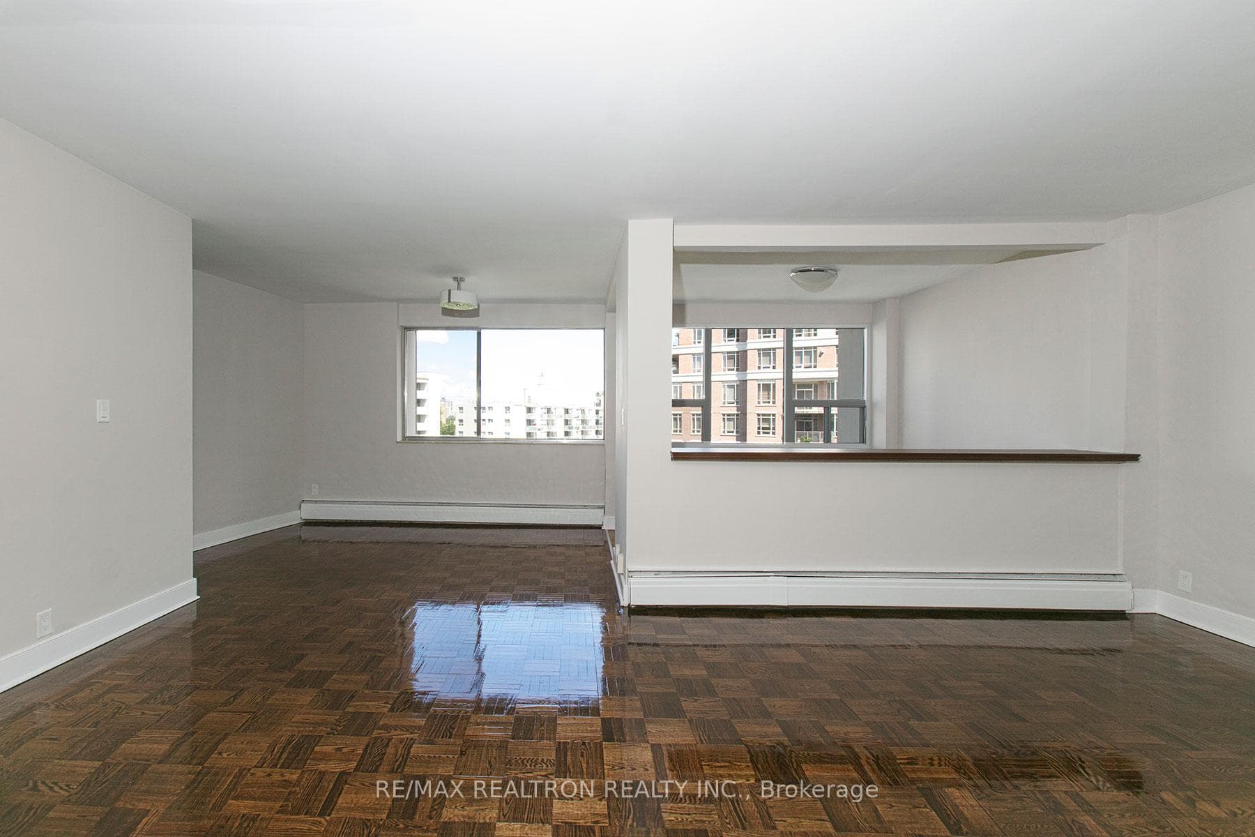 9 Deer Park Crescent Unit 1505 photo 2