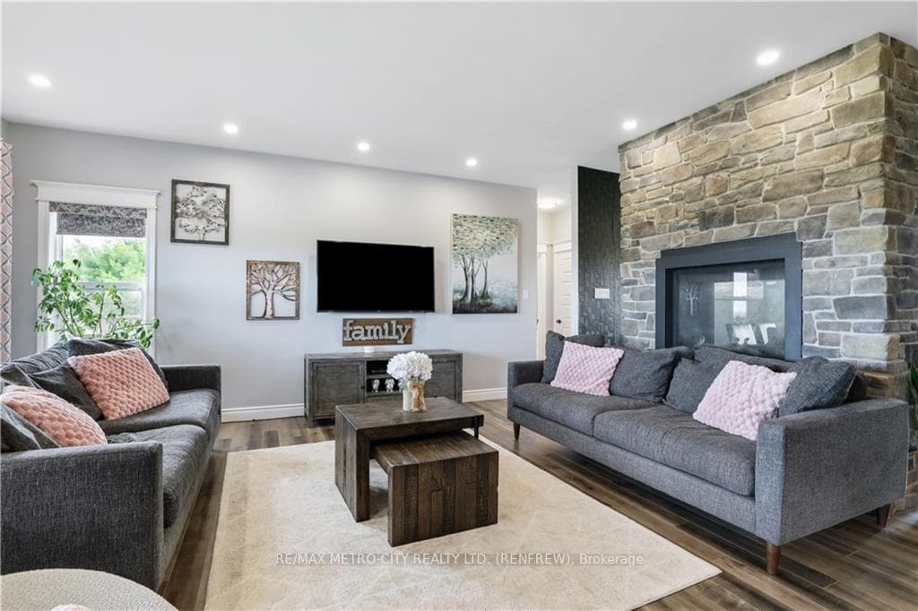 688B STORYLAND Road photo 8