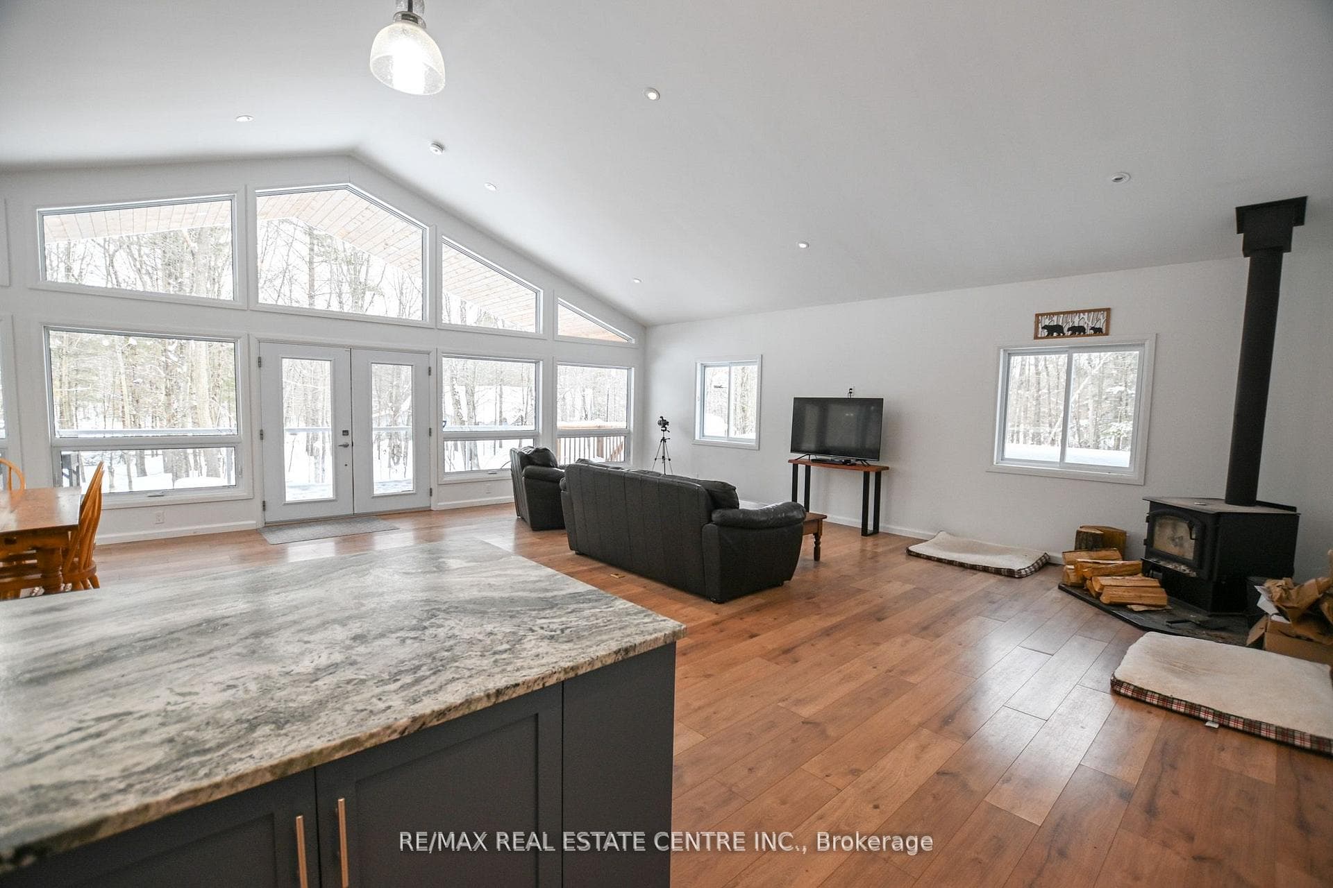 1033 North Shore Drive photo 10