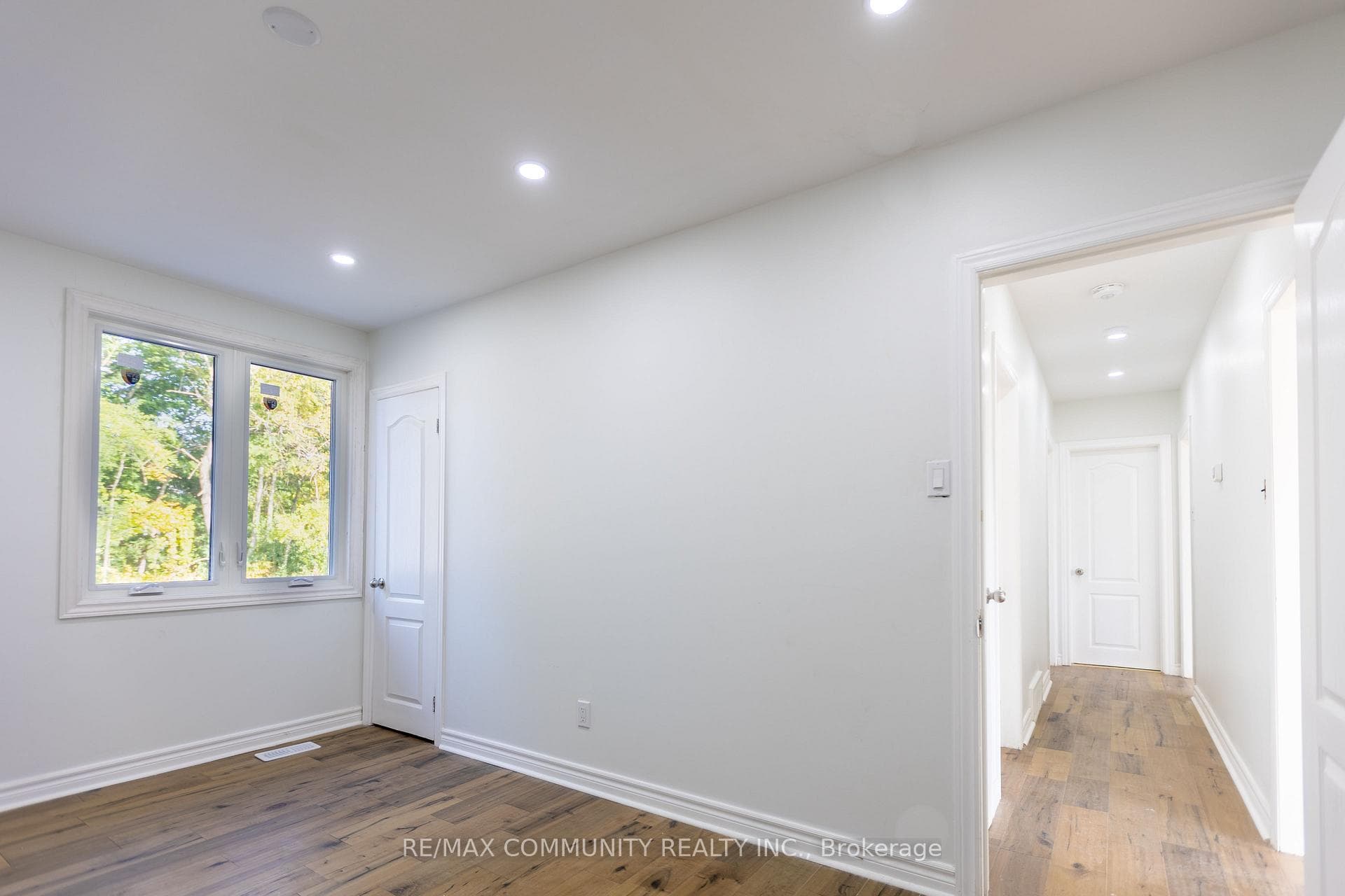 213 Warden Wilson Avenue photo 10