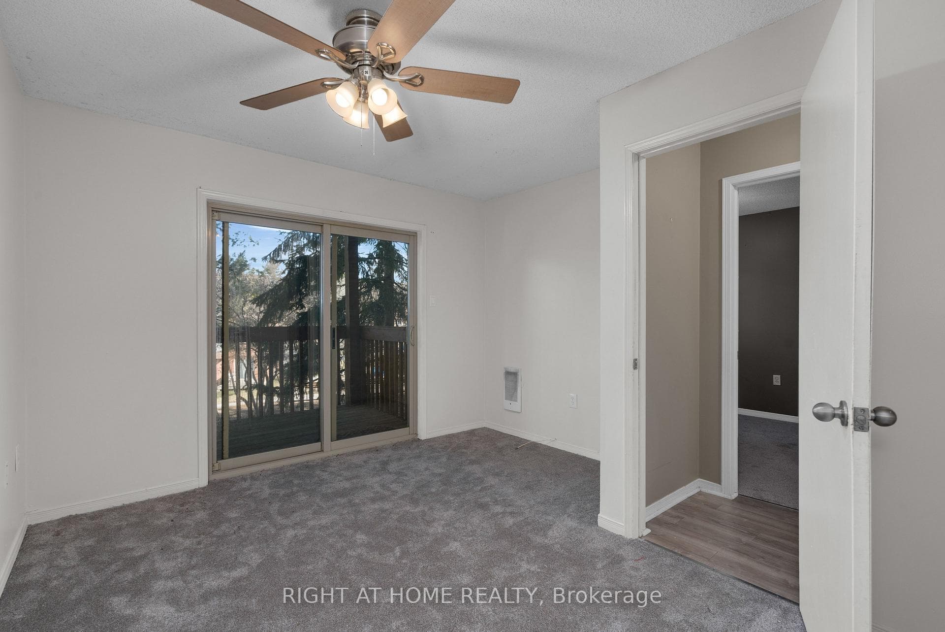 19 meadow Lane Unit 4 photo 6