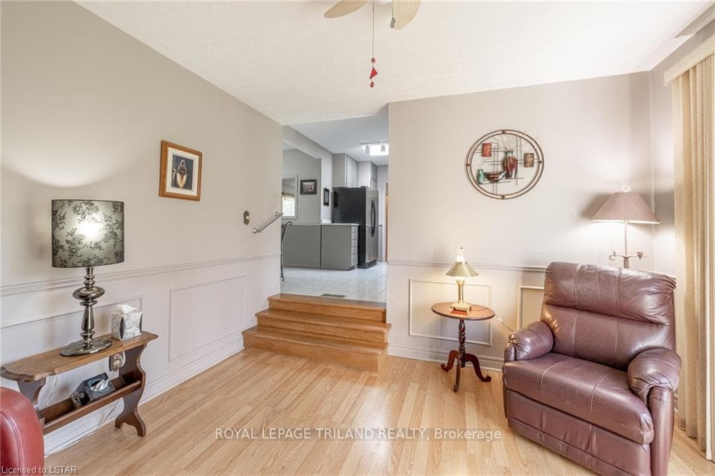 1378 COLLINGWOOD Avenue photo 17