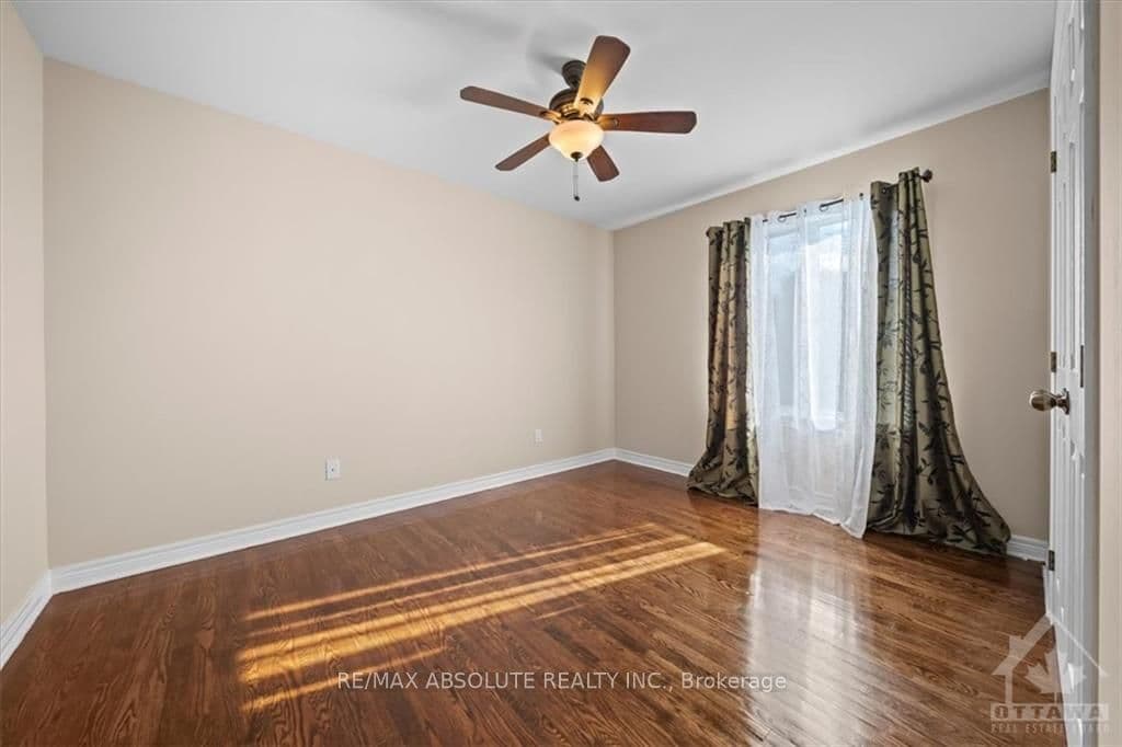 33 HARTSMERE Drive photo 23