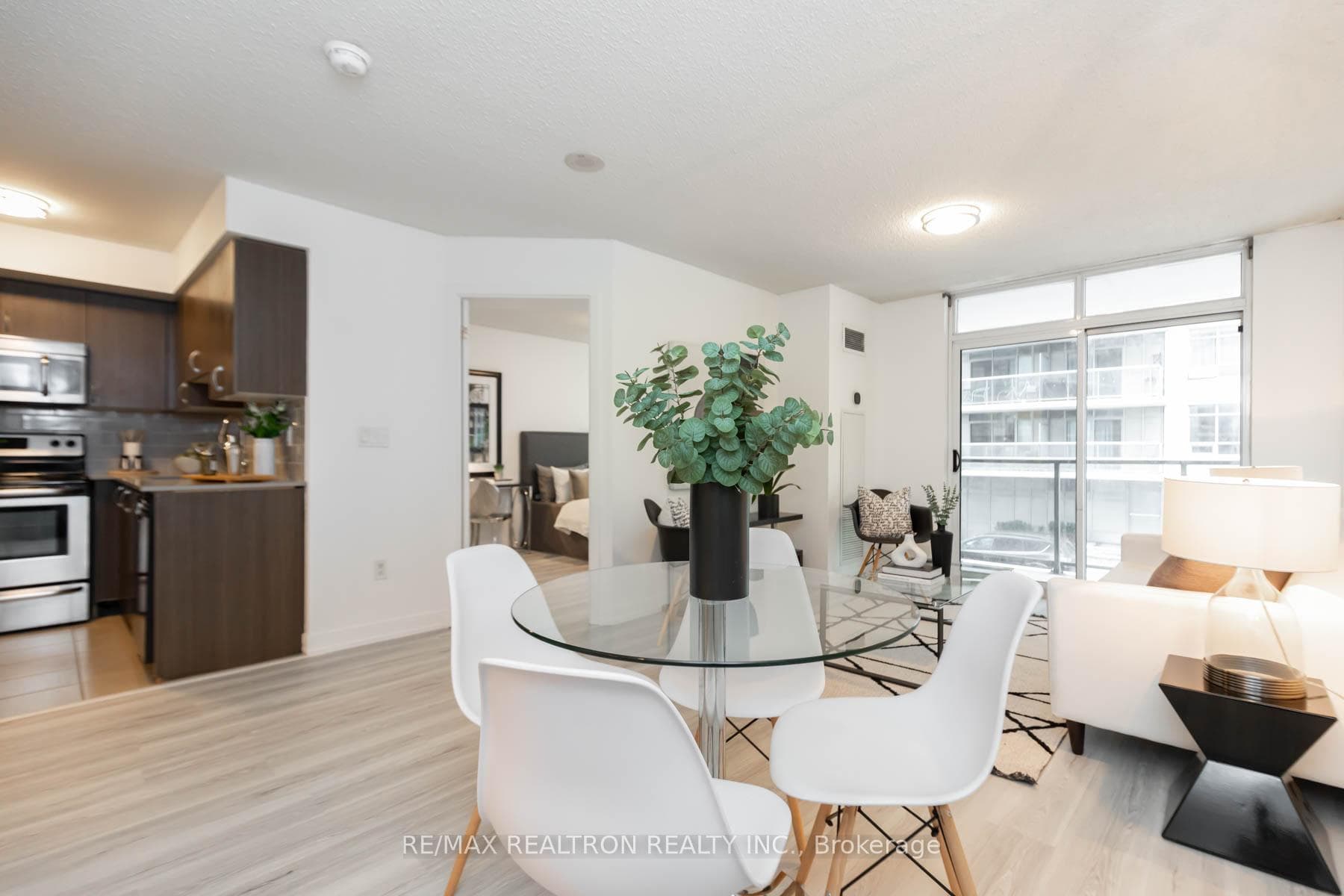 812 Lansdowne Avenue Unit 217 photo 12