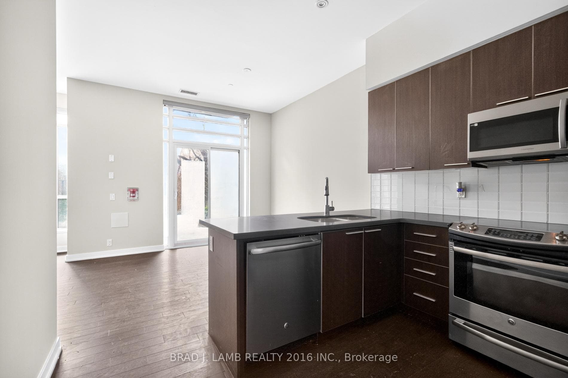 10 Park Lawn Road Unit TH #1 photo 15
