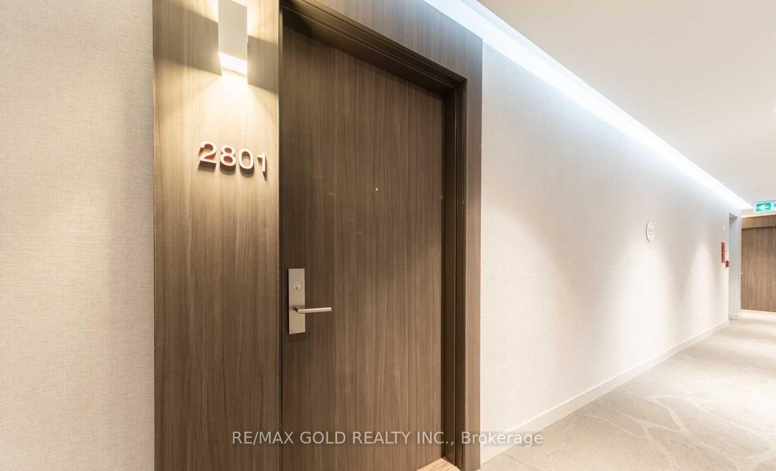 185 Roehampton Avenue Unit 2801 photo 3