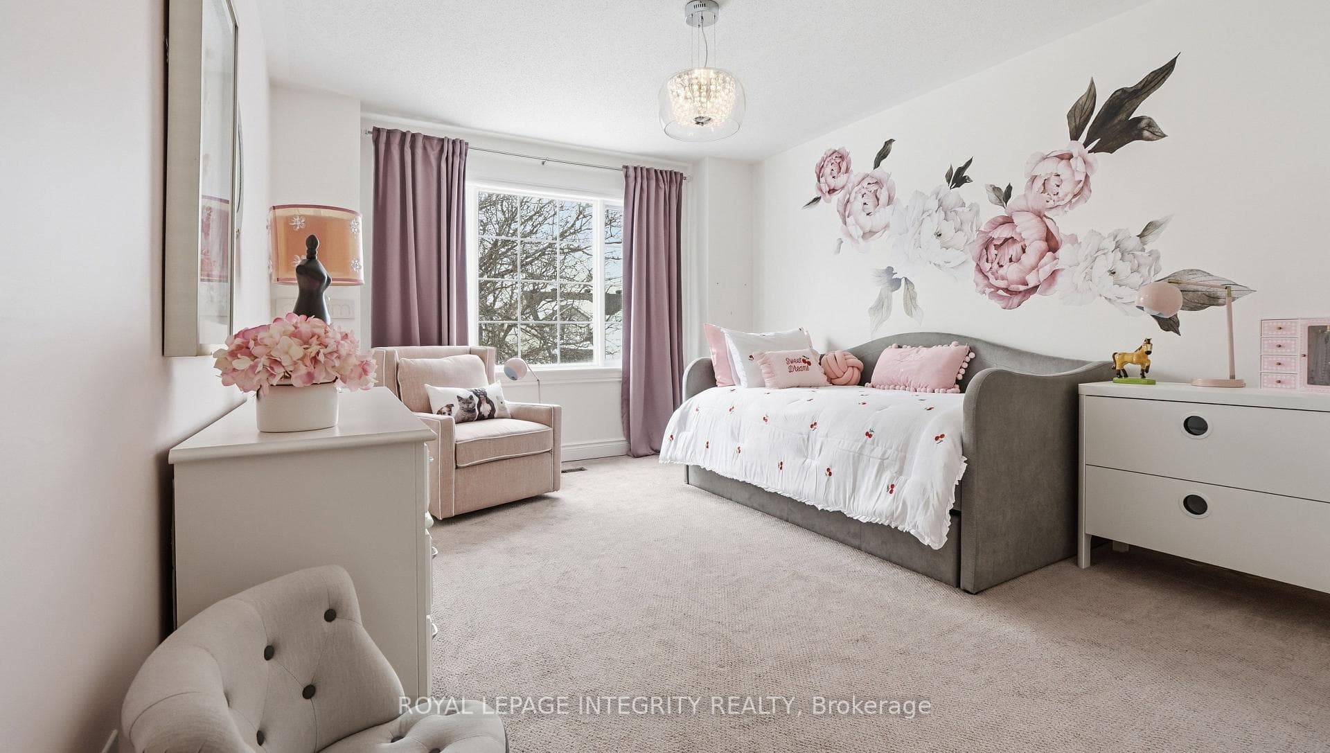 Bedroom 3, bright and spacious.