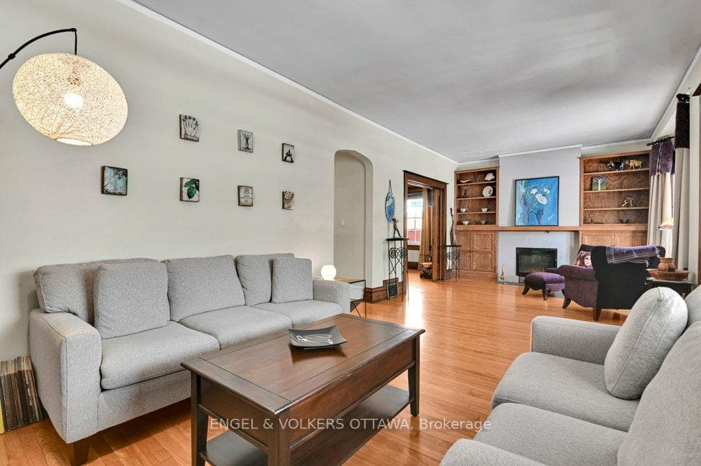 650 Churchill Avenue photo 9