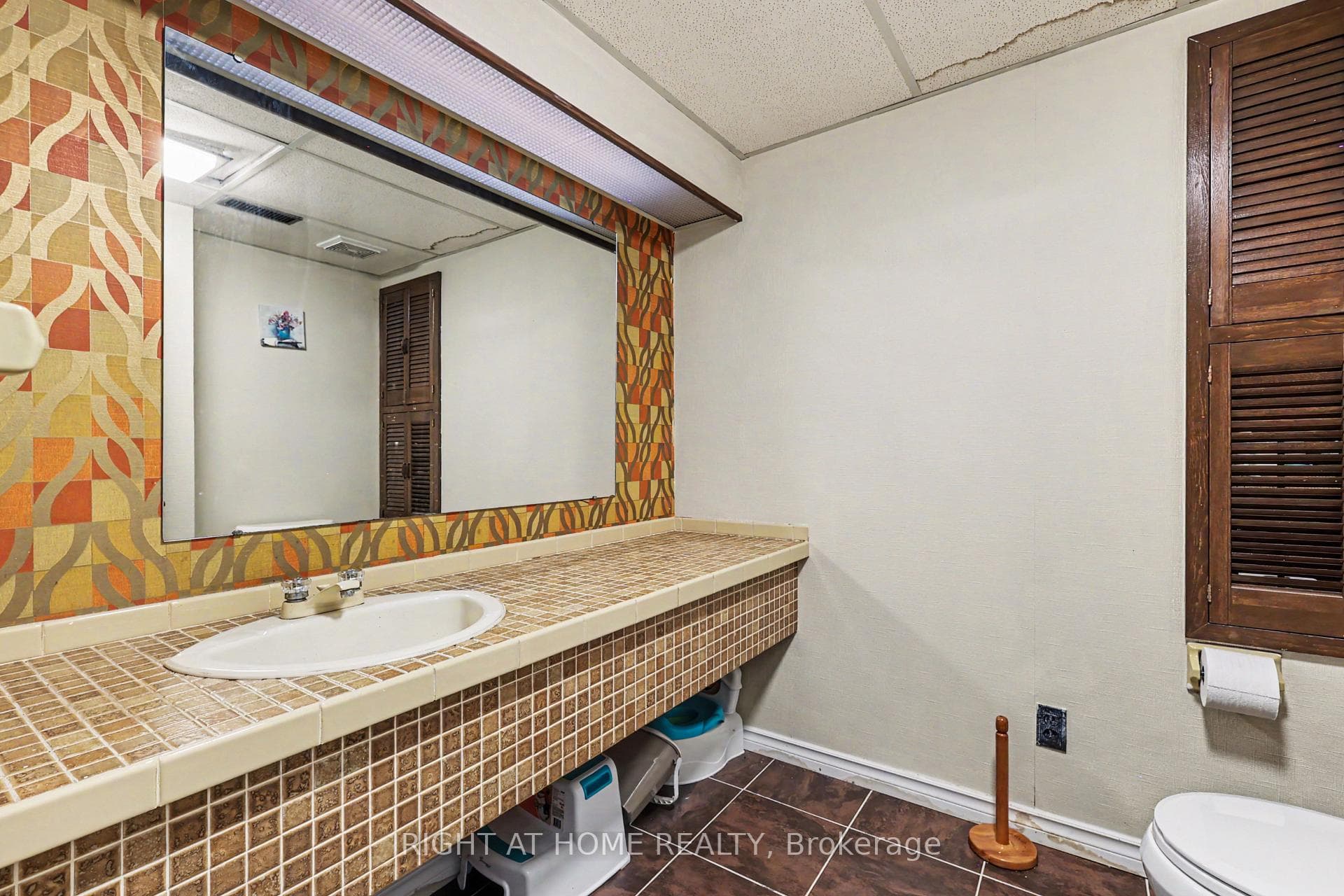 1640 FISHER Avenue photo 17