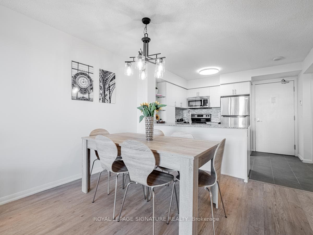 800 Lawrence Avenue Unit 513 photo 6